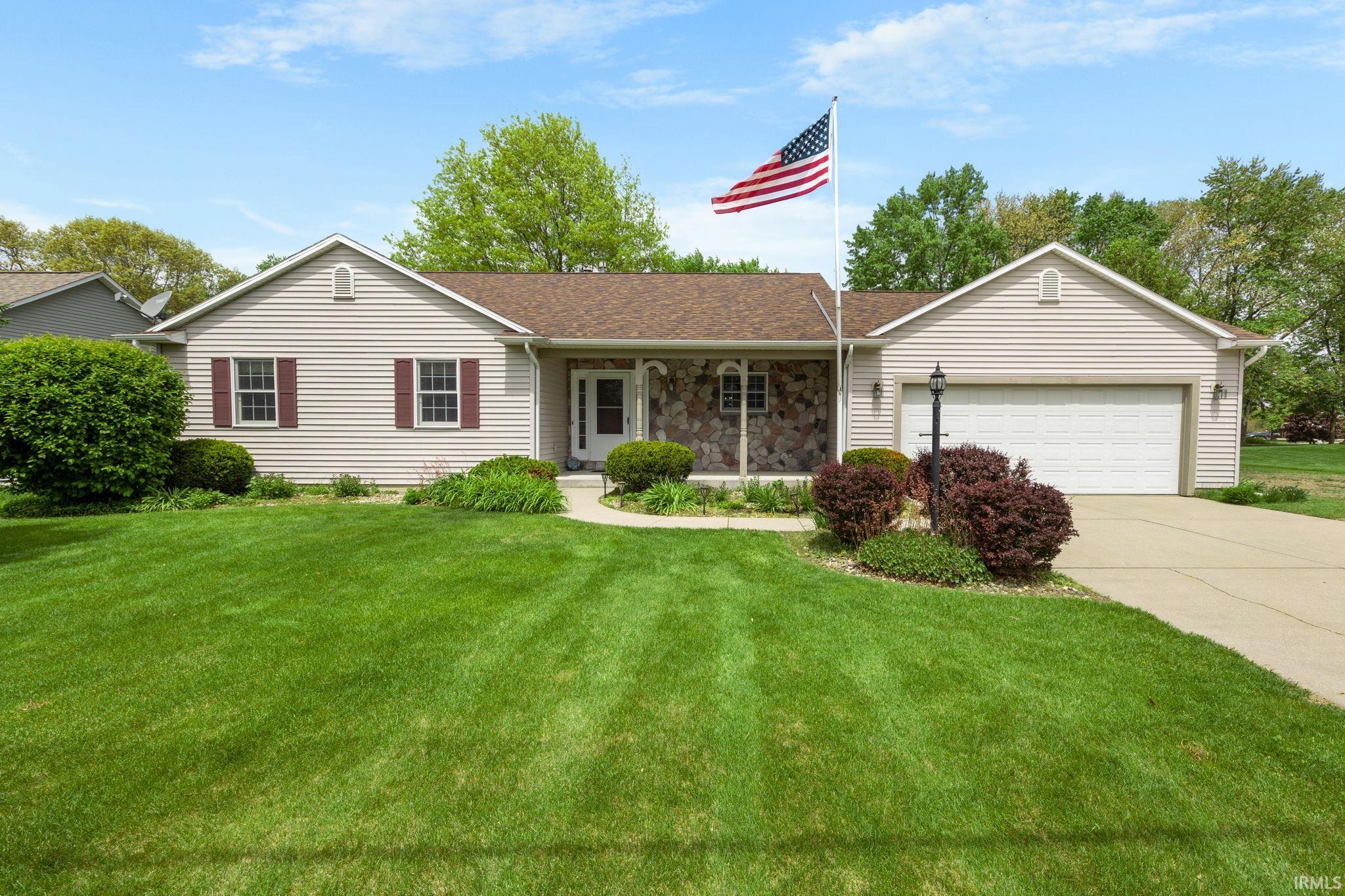 Great Curb Appeal with Earthtone Exterior Colors