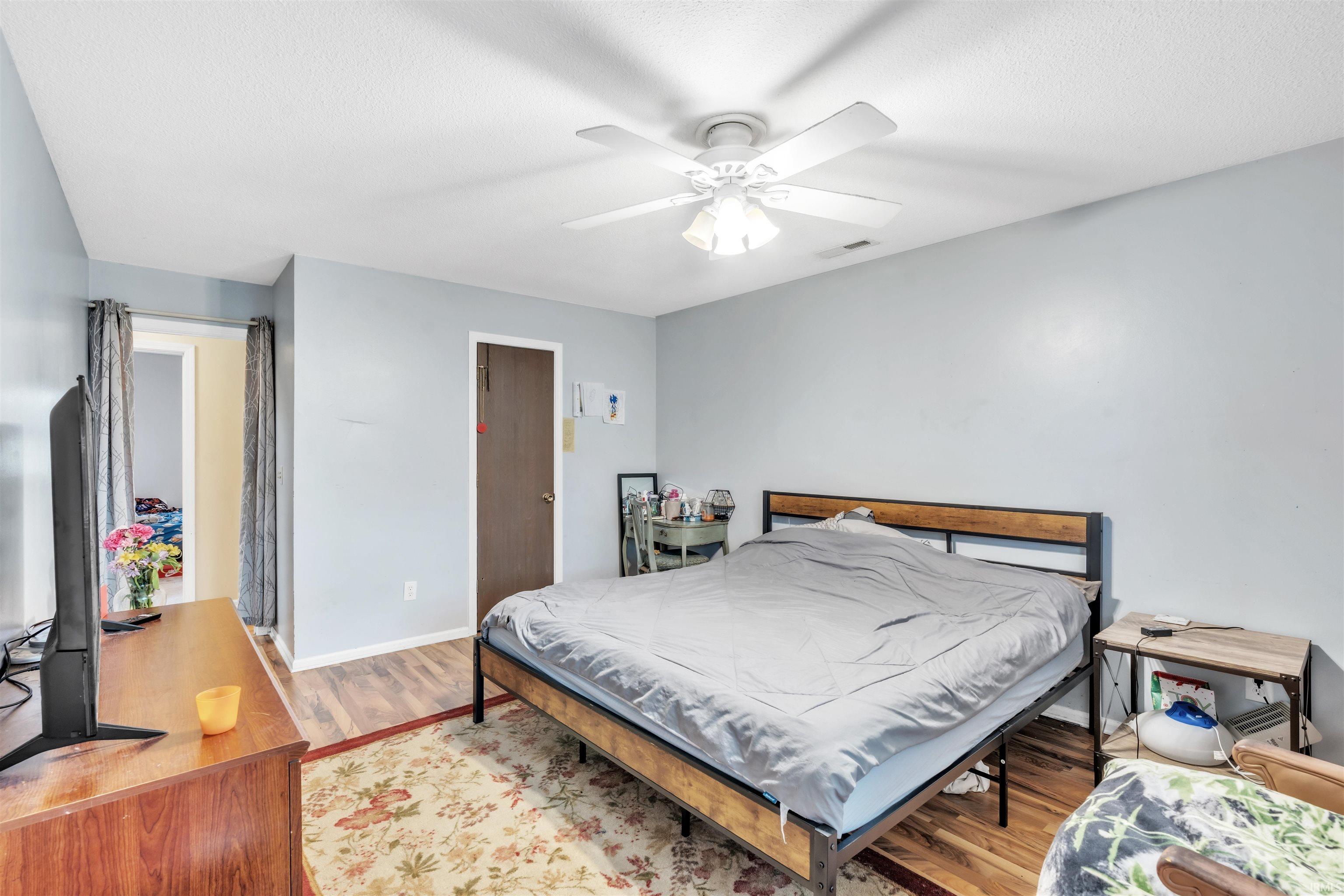 Photo 10 of 9126 Redfield Drive