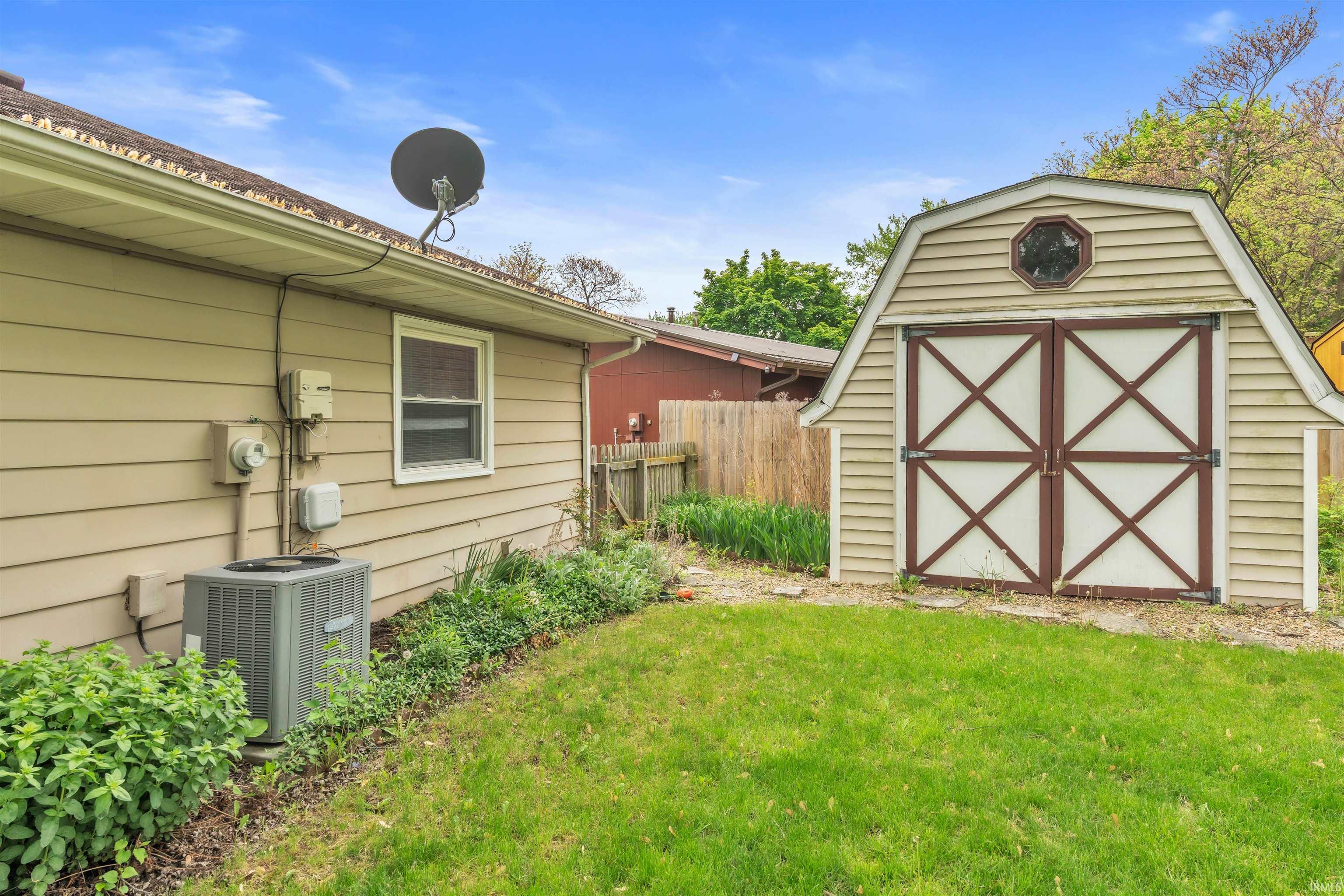 Photo 22 of 9126 Redfield Drive