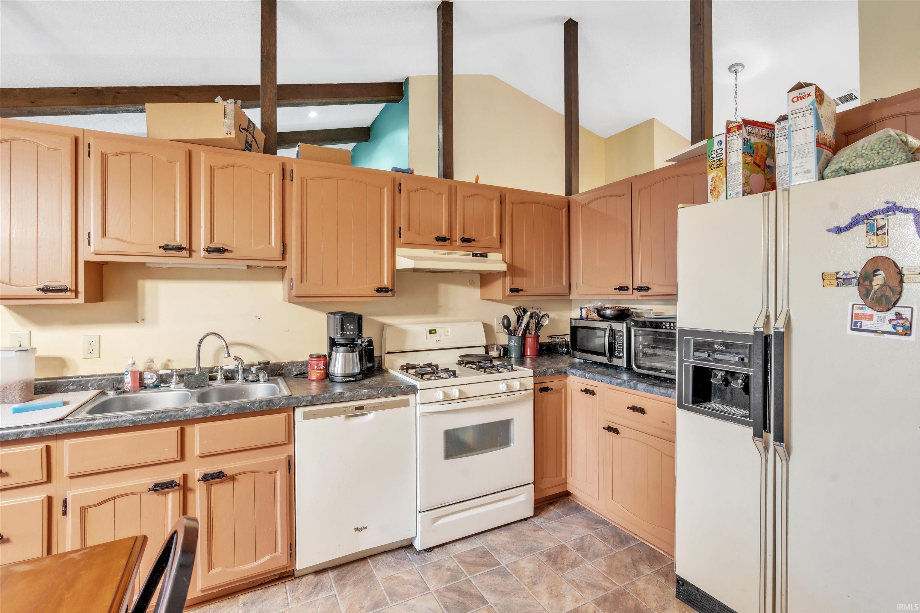 Photo 5 of 9126 Redfield Drive