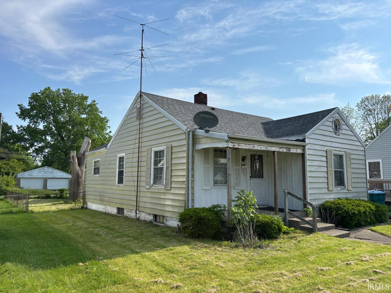 Homes for sale in New Castle, IN | 2410 Walnut St, New Castle, IN 47362 | MLS# 202518152