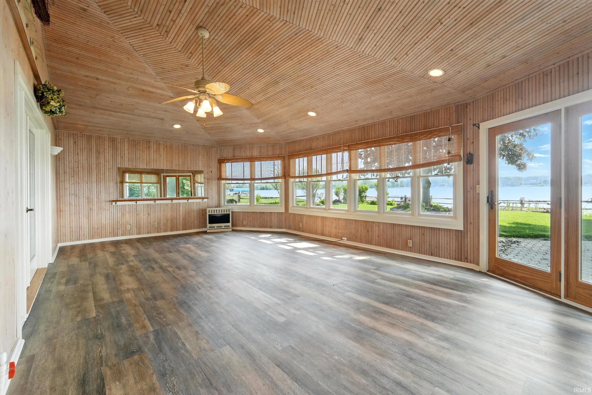 Photo 7 of 2750 N Lakeview Drive