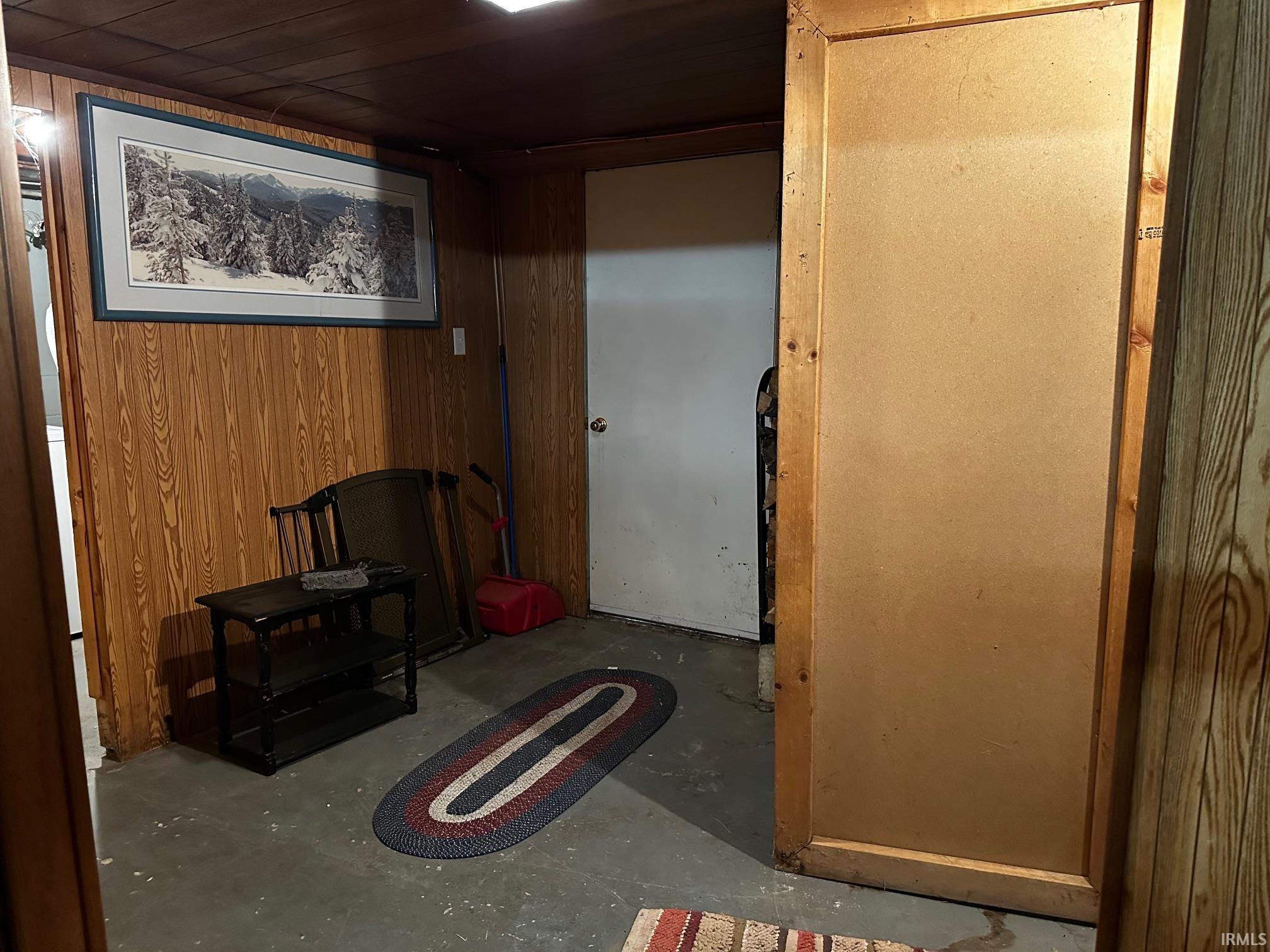 Homes for sale in Spencer, IN | 7114 Locust Lake West Dr, Spencer, IN 47460 | MLS# 202518255