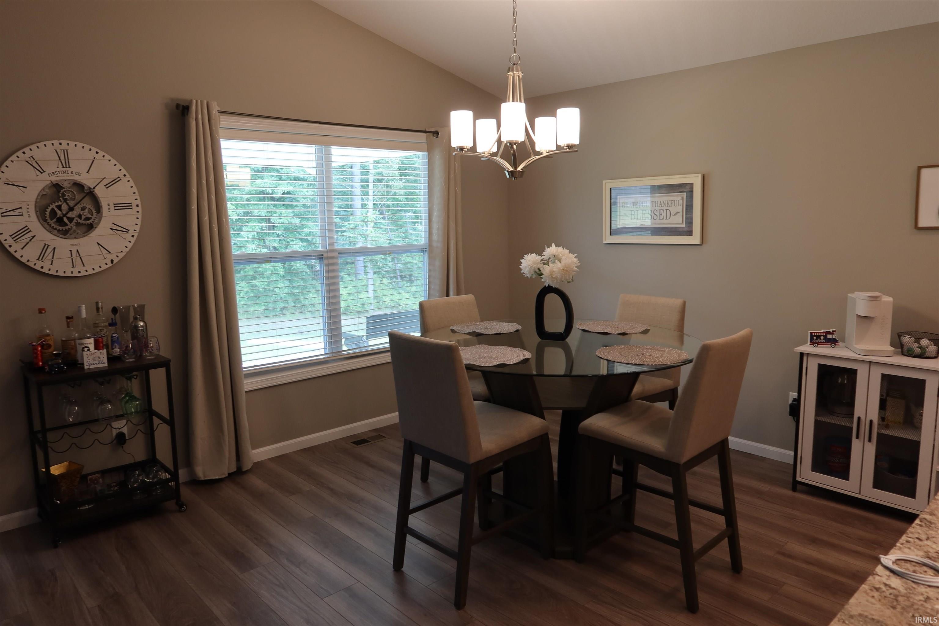 Photo 5 of 10195 STRASSE Court