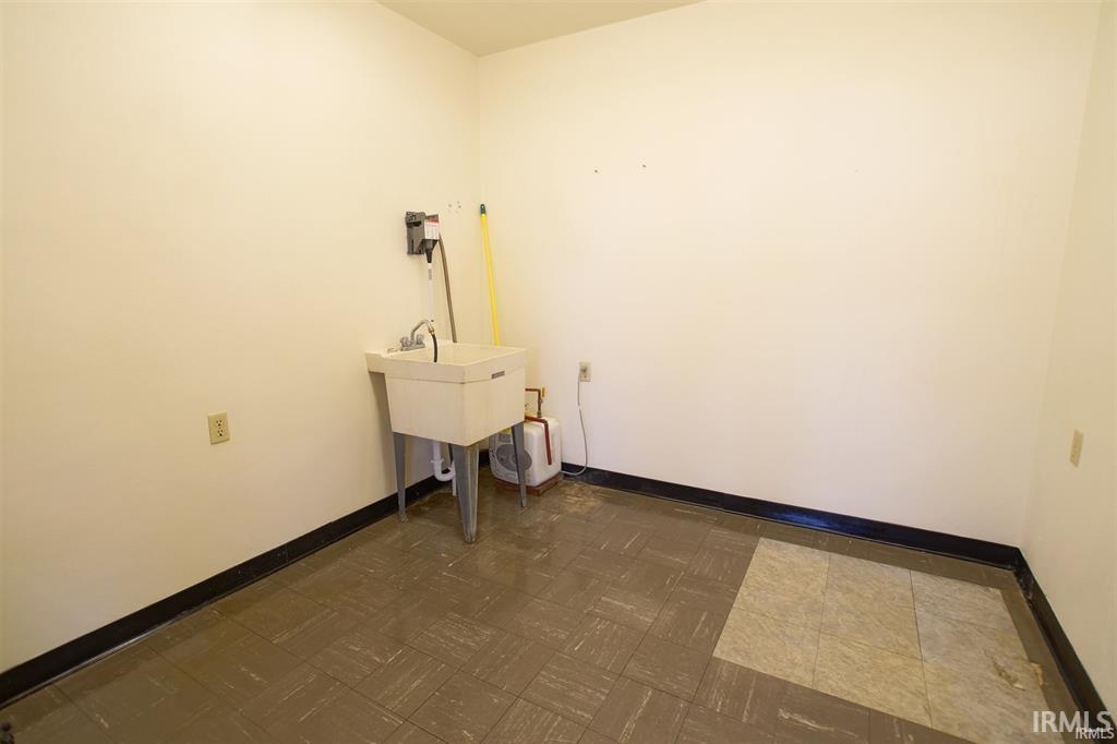 Photo 15 of 719 S Buffalo Street