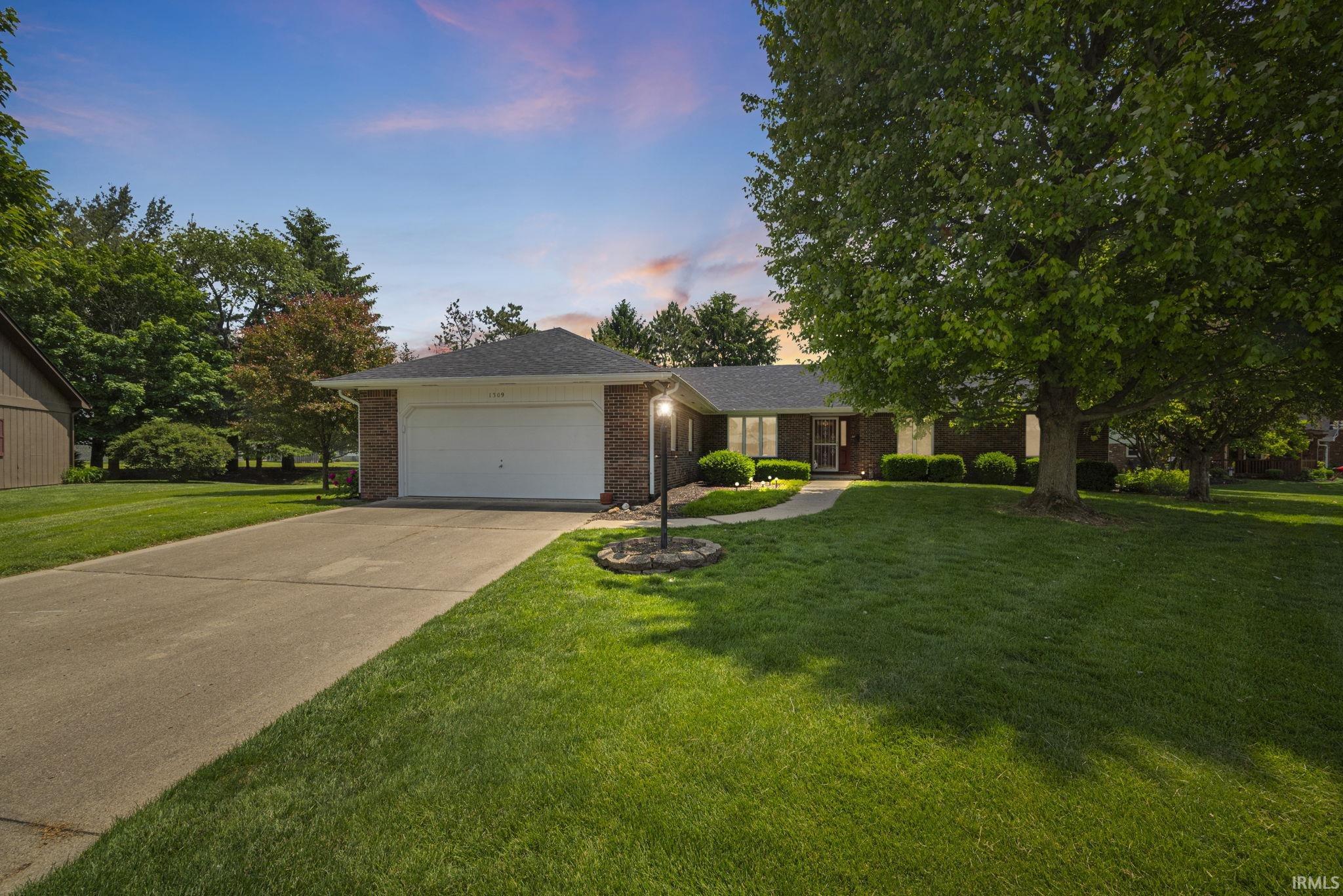 Homes for sale in Frankfort, IN | 1309 Lea Ct, Frankfort, IN 46041 | MLS# 202518409