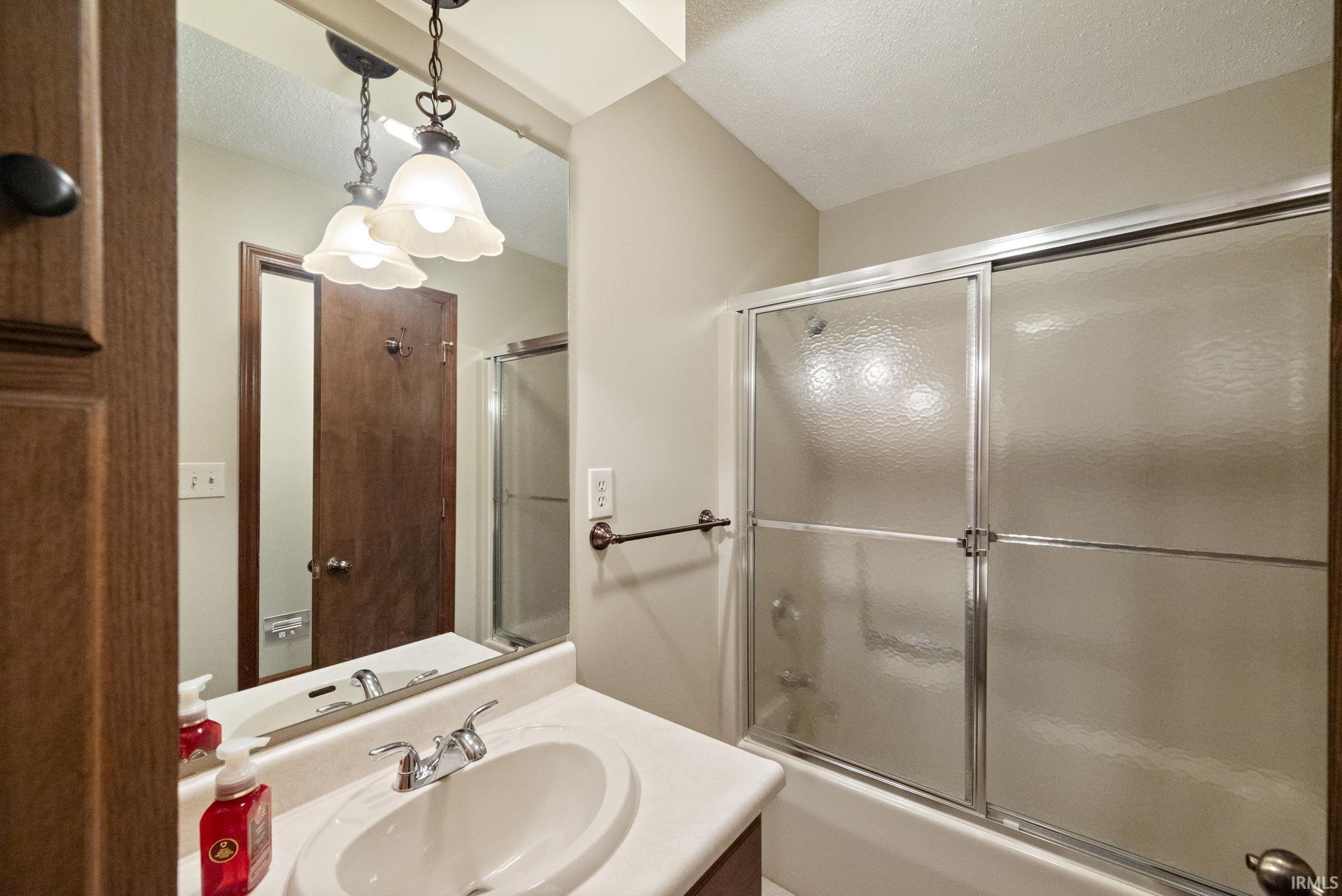 Homes for sale in Frankfort, IN | 1309 Lea Ct, Frankfort, IN 46041 | MLS# 202518409