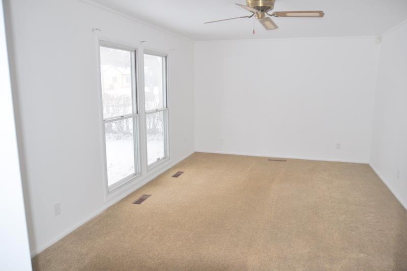 Photo 4 of 3333 Eastwood Drive