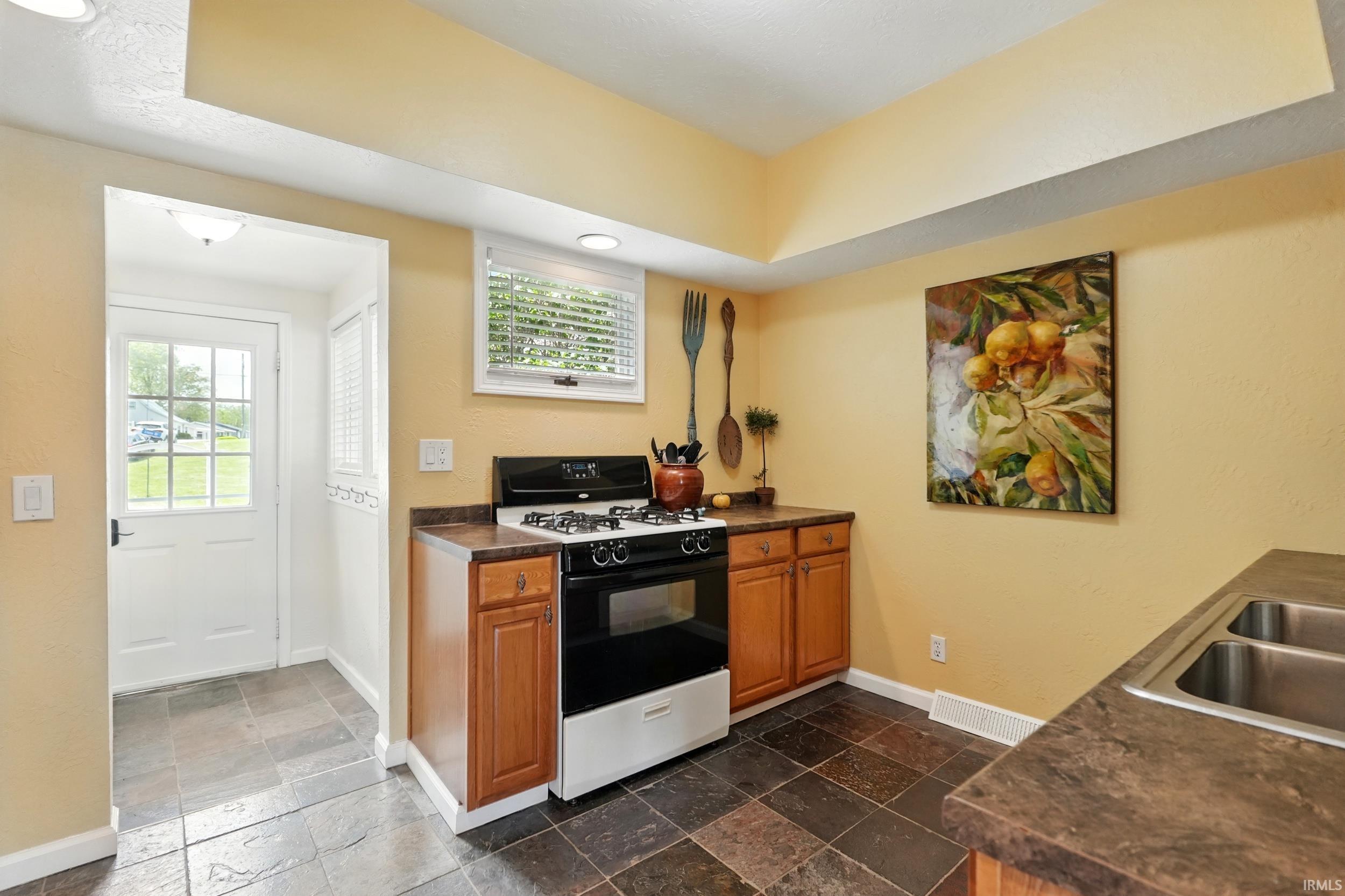Photo 11 of 405 Lions Dr Sylvan Lake
