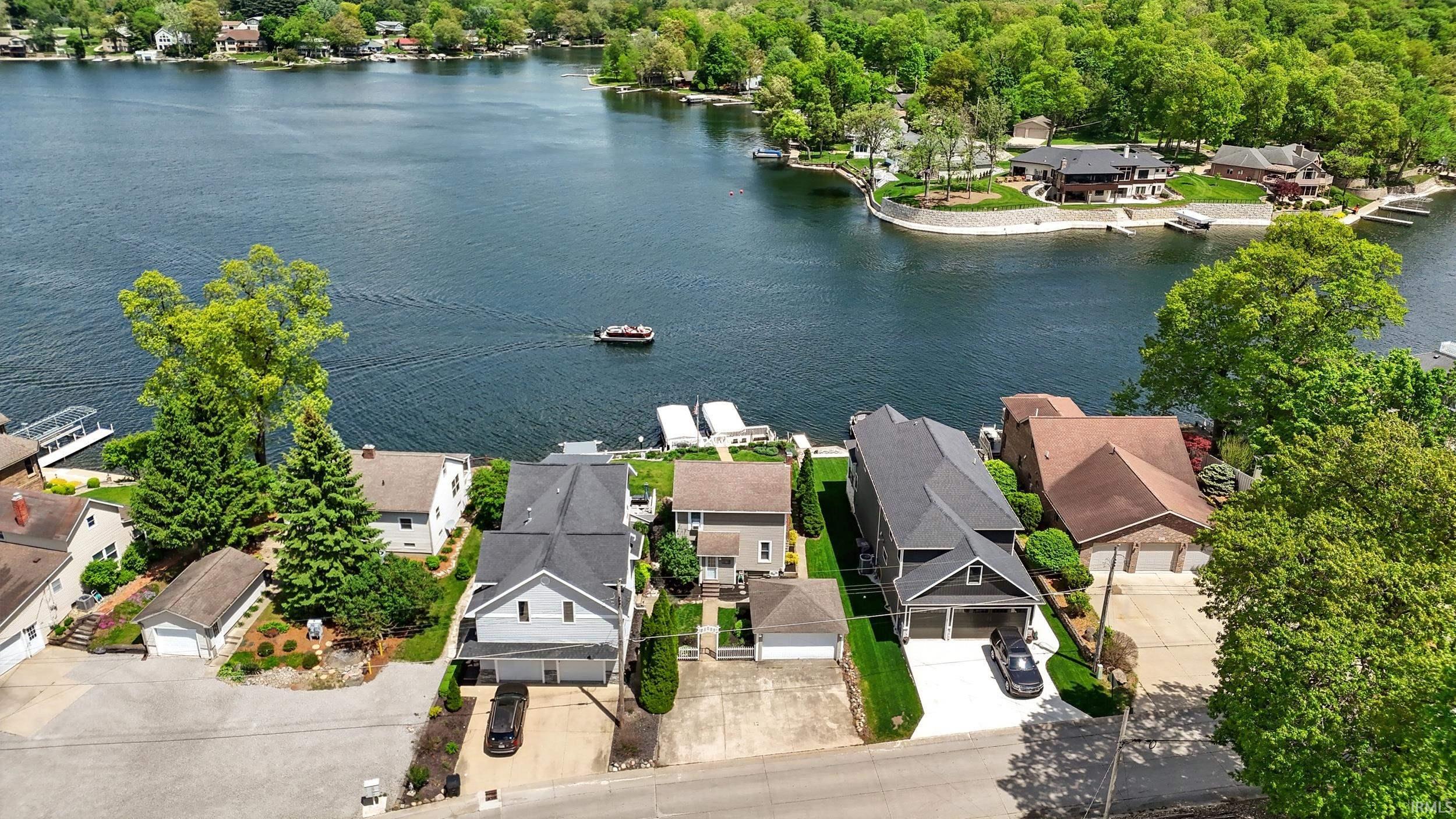 Photo 5 of 405 Lions Dr Sylvan Lake