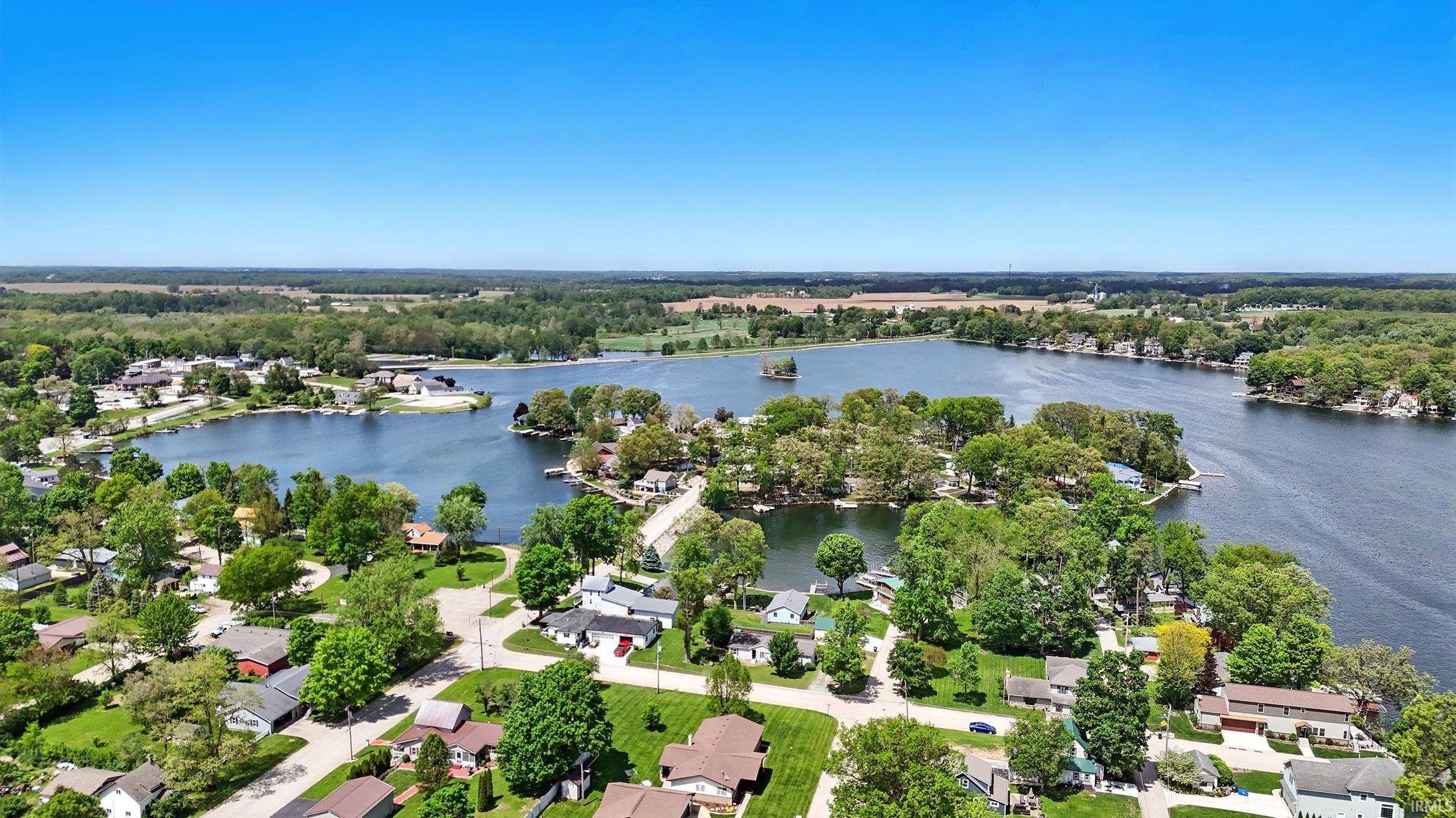 Photo 6 of 405 Lions Dr Sylvan Lake