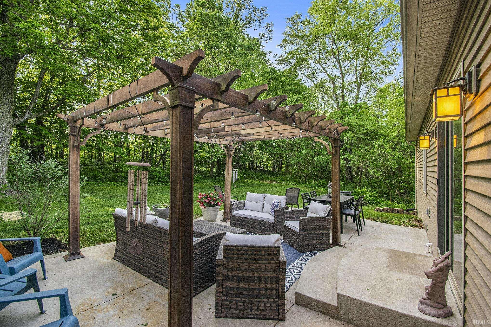 Beautiful Patio with Pergola Private Setting