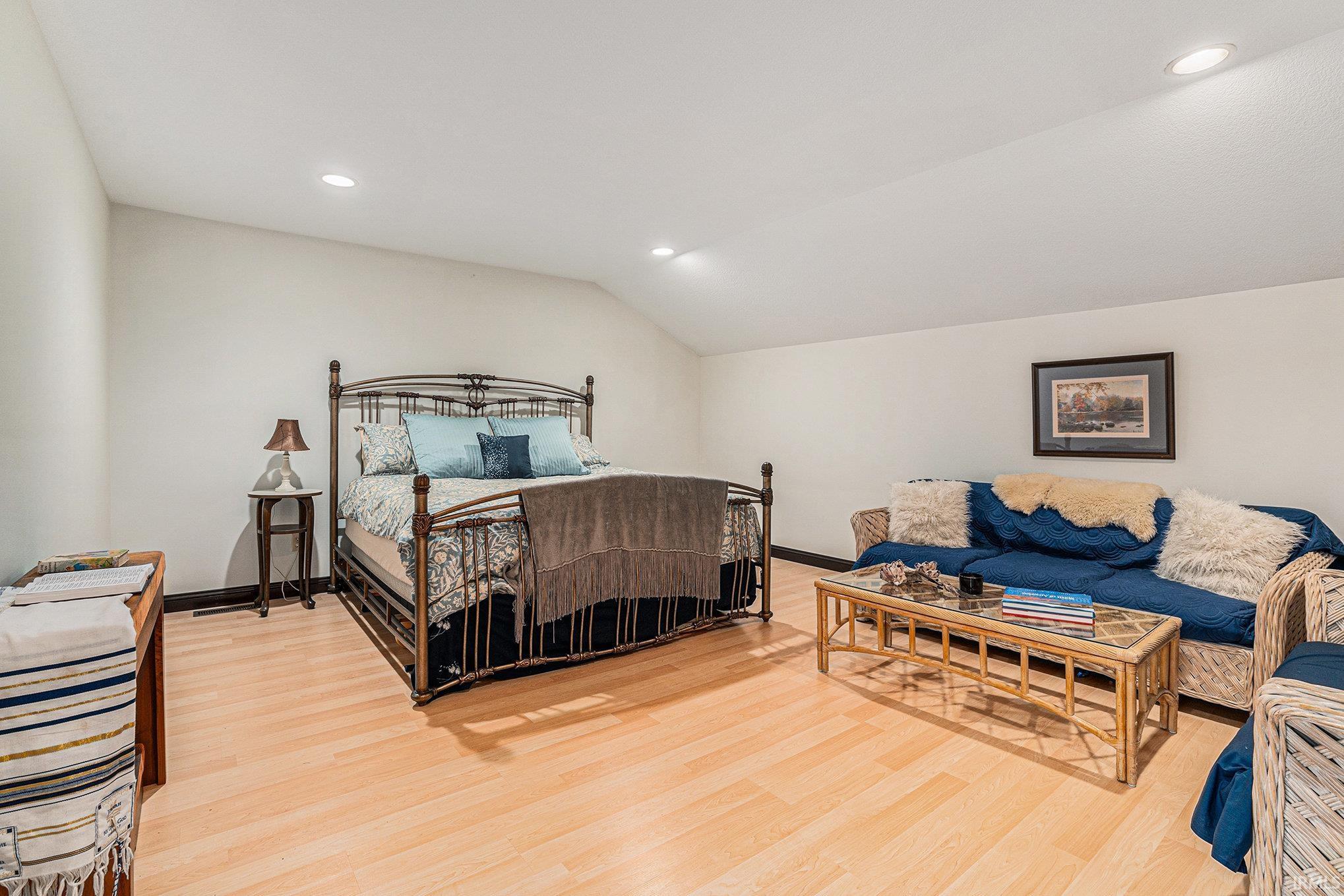 Upper Level 5th Bedroom Perfect for Daytime Sleeping