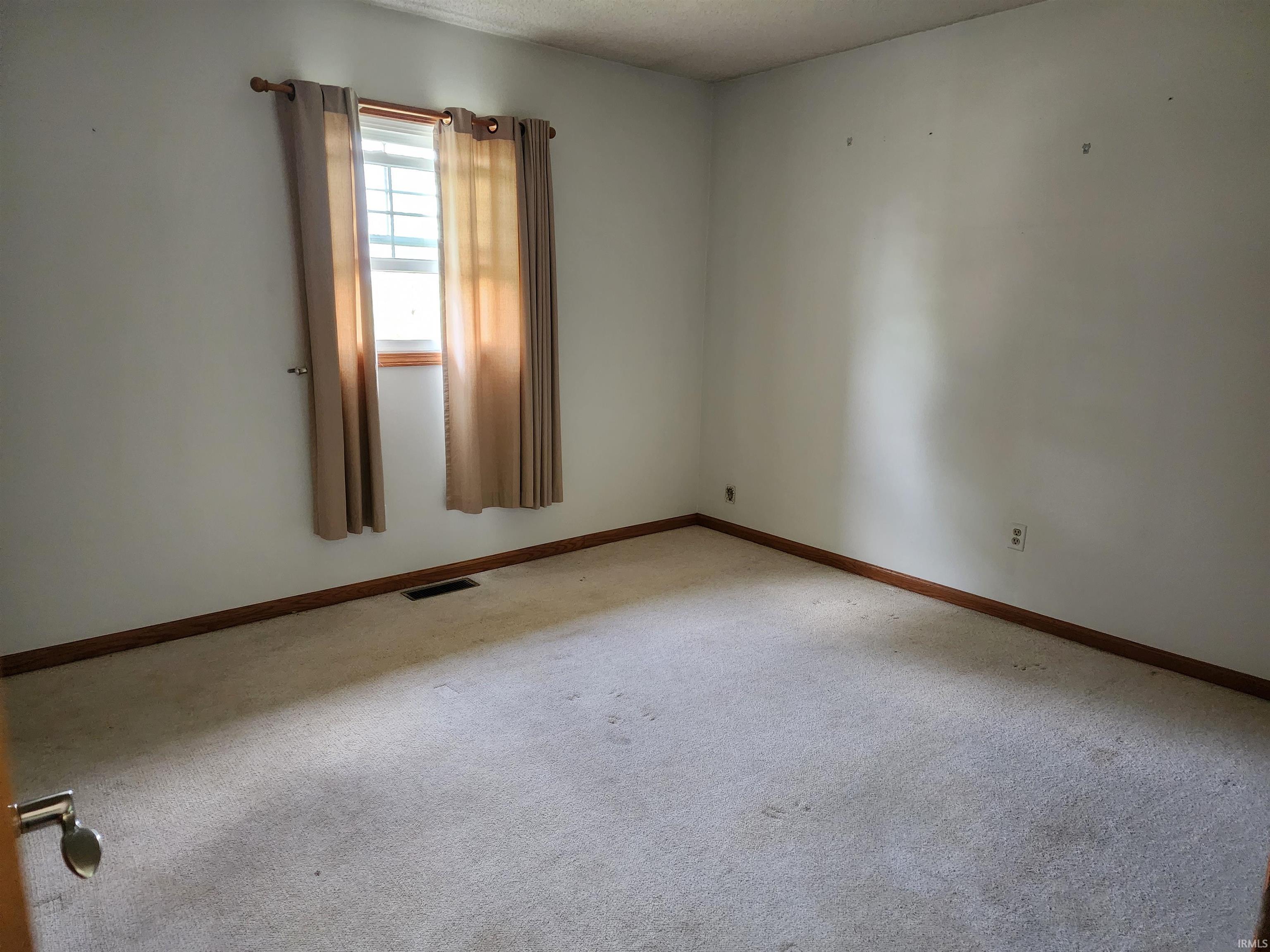 Photo 12 of 205 Holly Lane