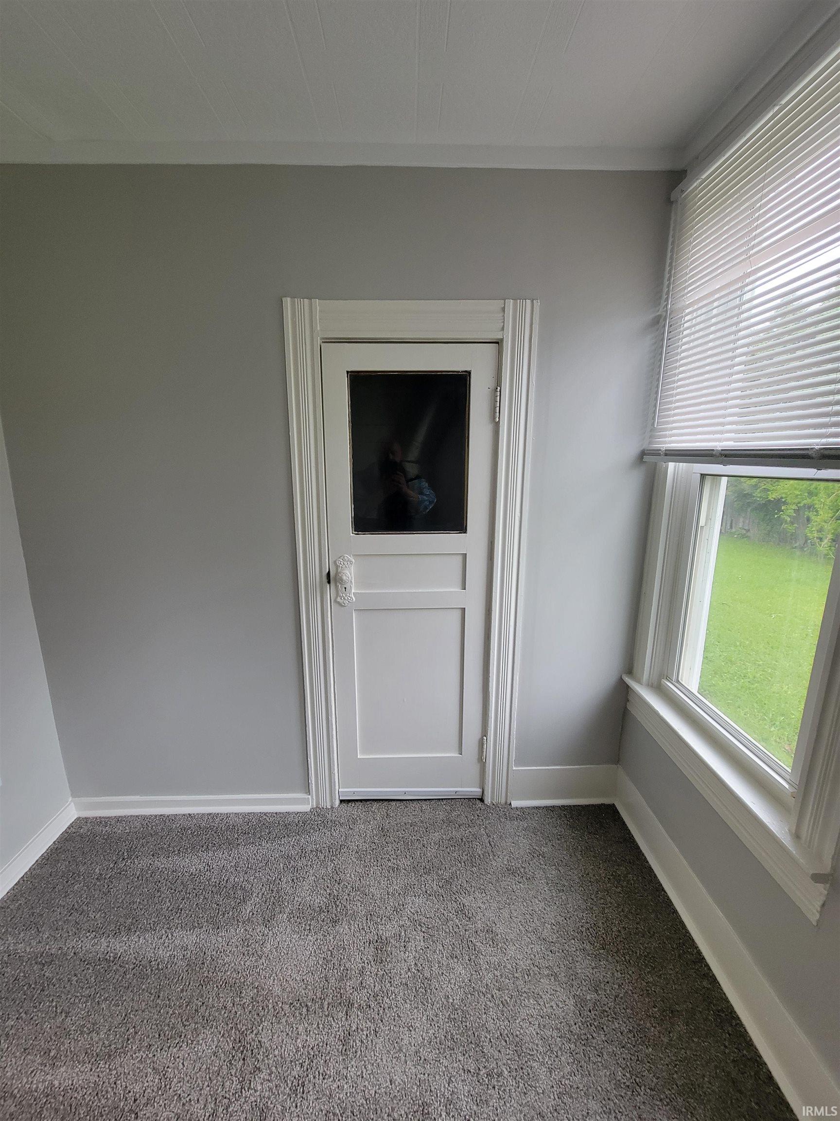 Photo 10 of 826 E Jefferson Boulevard