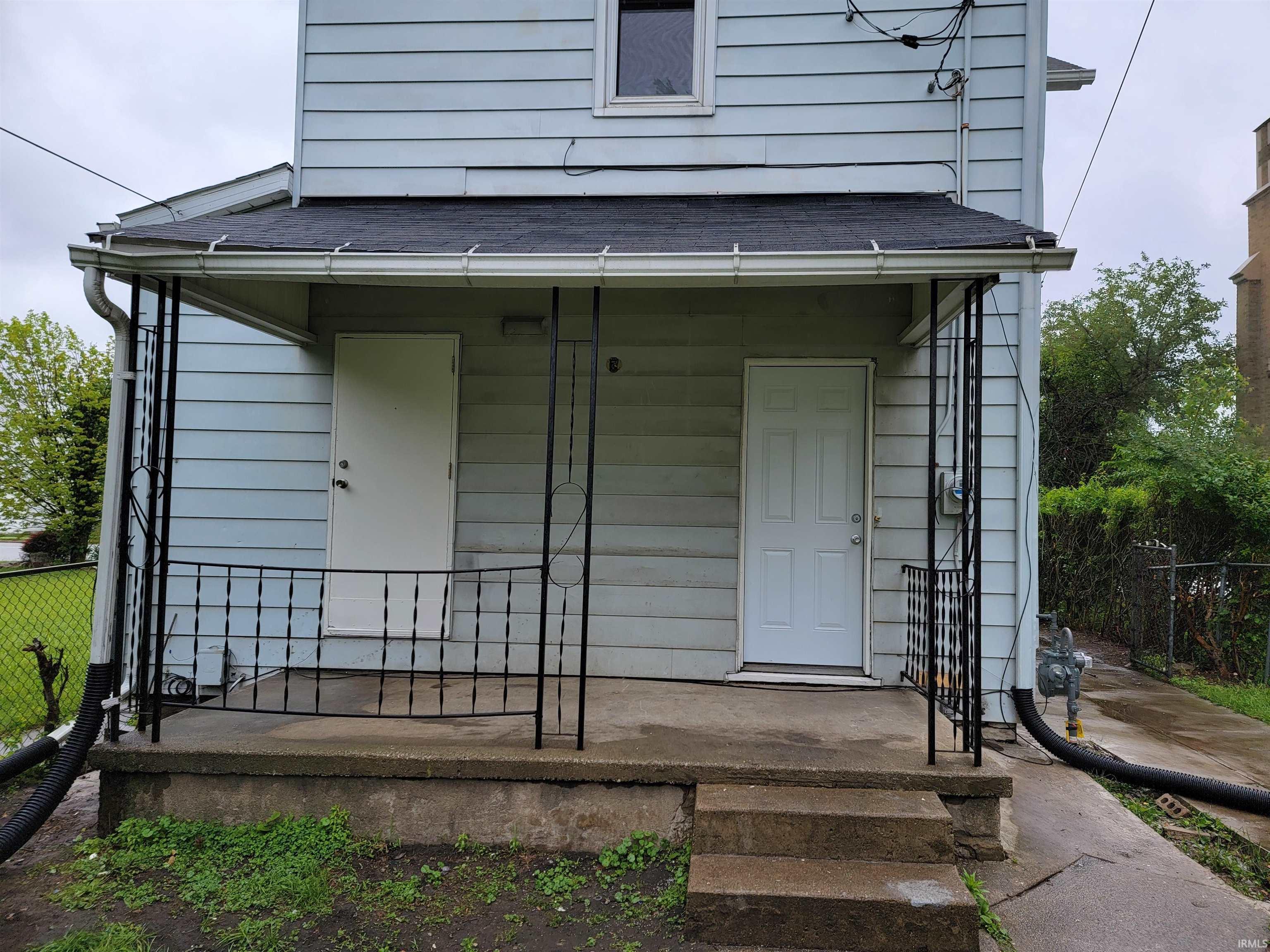 Photo 35 of 826 E Jefferson Boulevard