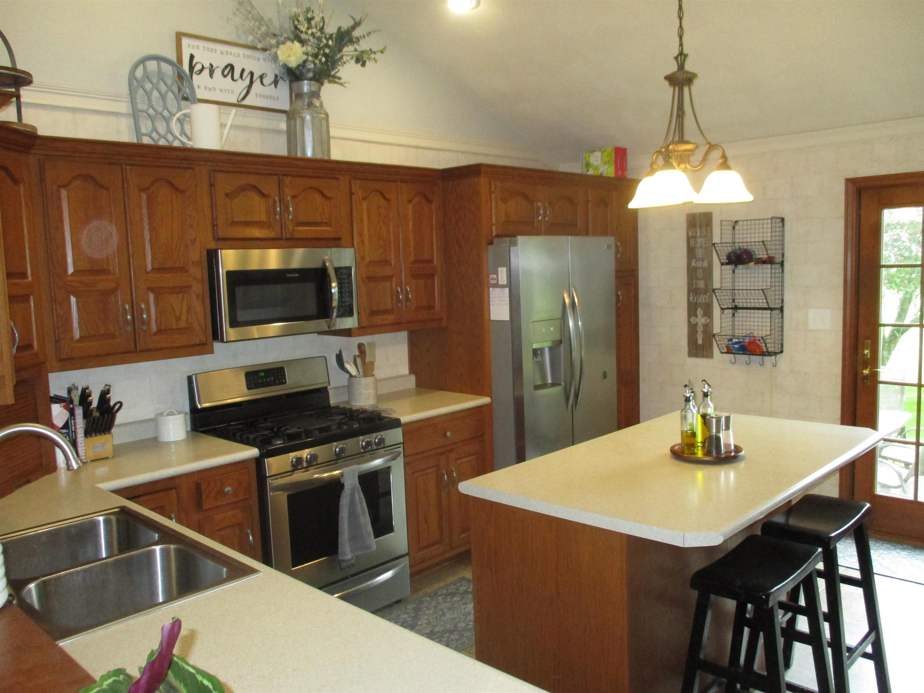 Photo 3 of 22715 Fair Oaks Court