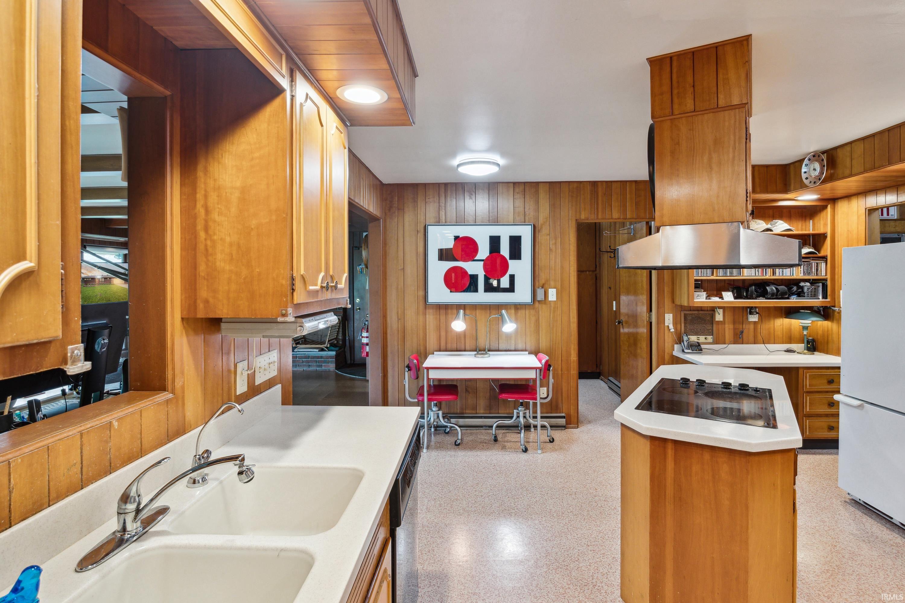 Photo 16 of 245 Thorndale Drive