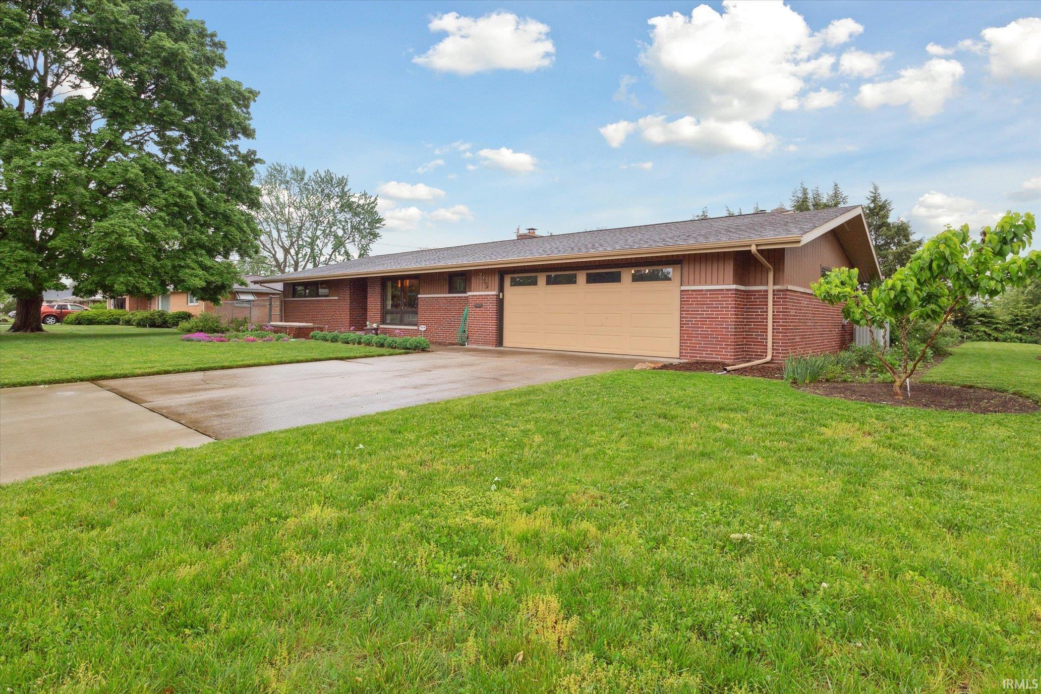 Photo 29 of 245 Thorndale Drive