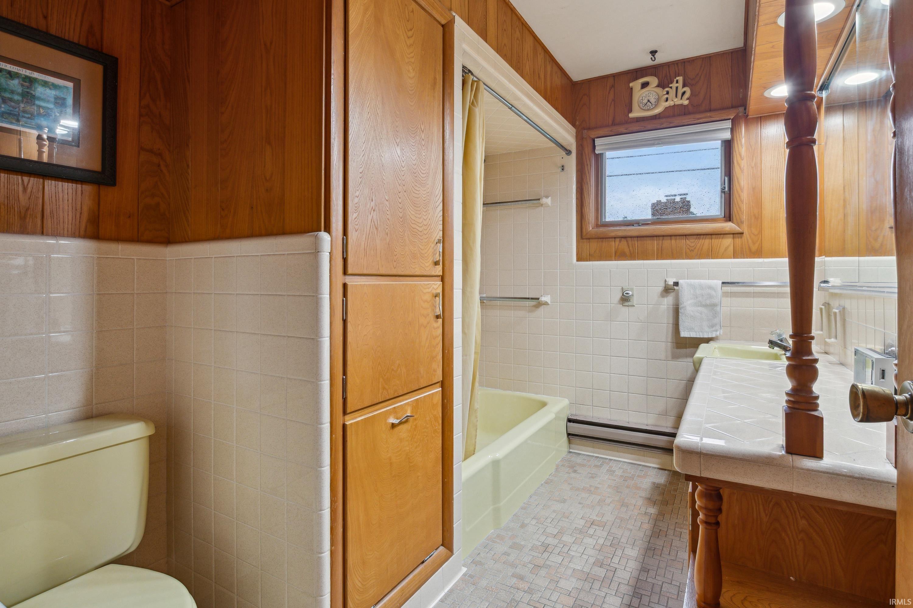 Photo 7 of 245 Thorndale Drive