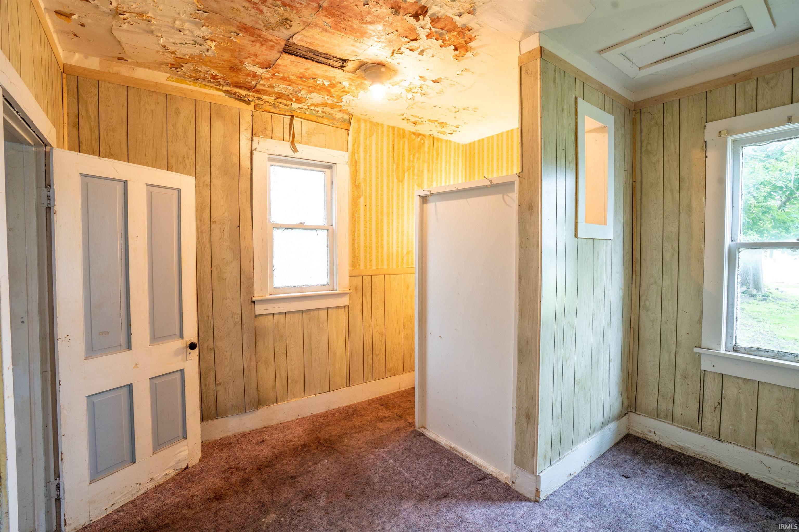 Photo 11 of 104 S Cowen Street