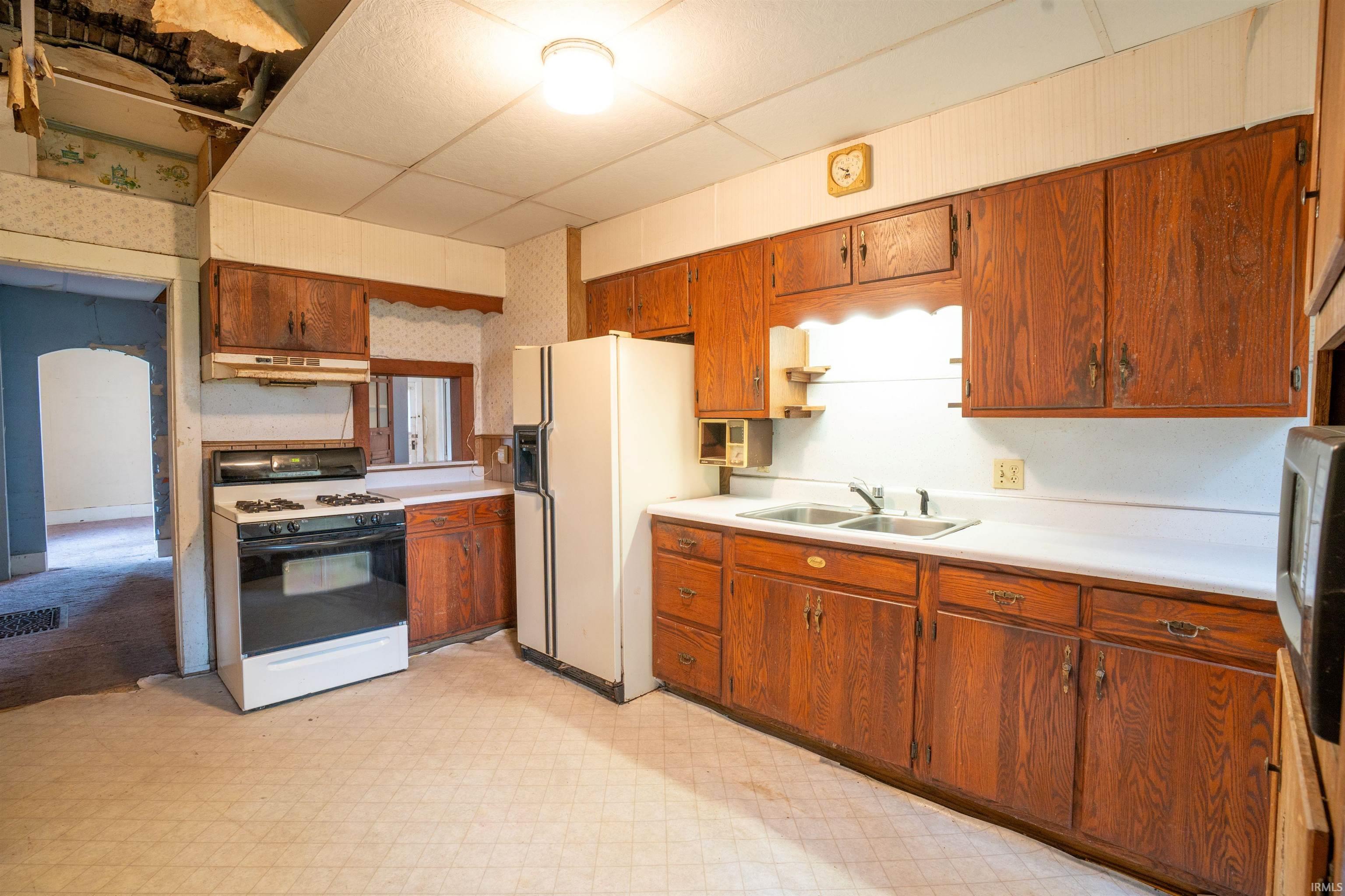 Photo 15 of 104 S Cowen Street