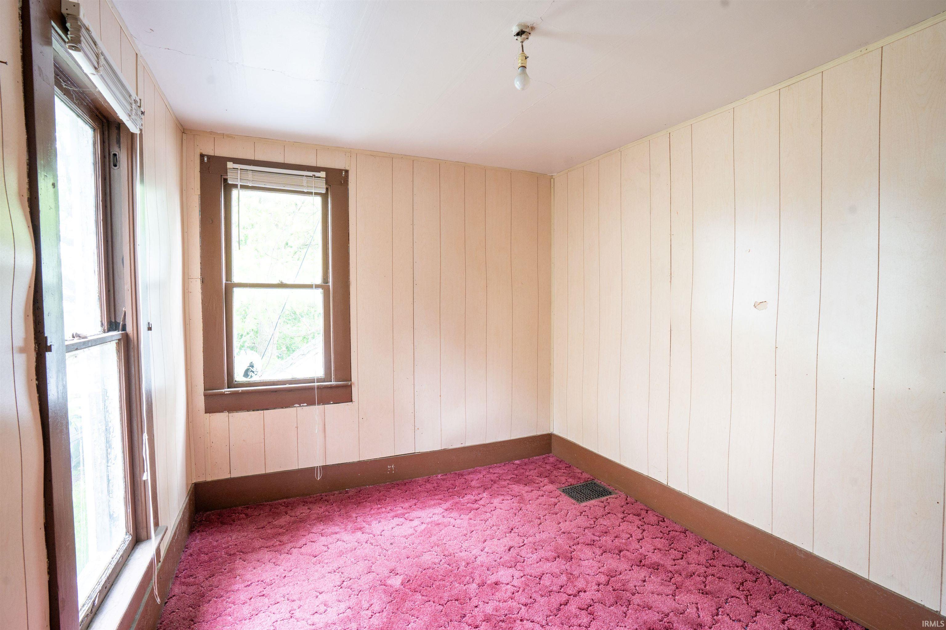Photo 16 of 104 S Cowen Street