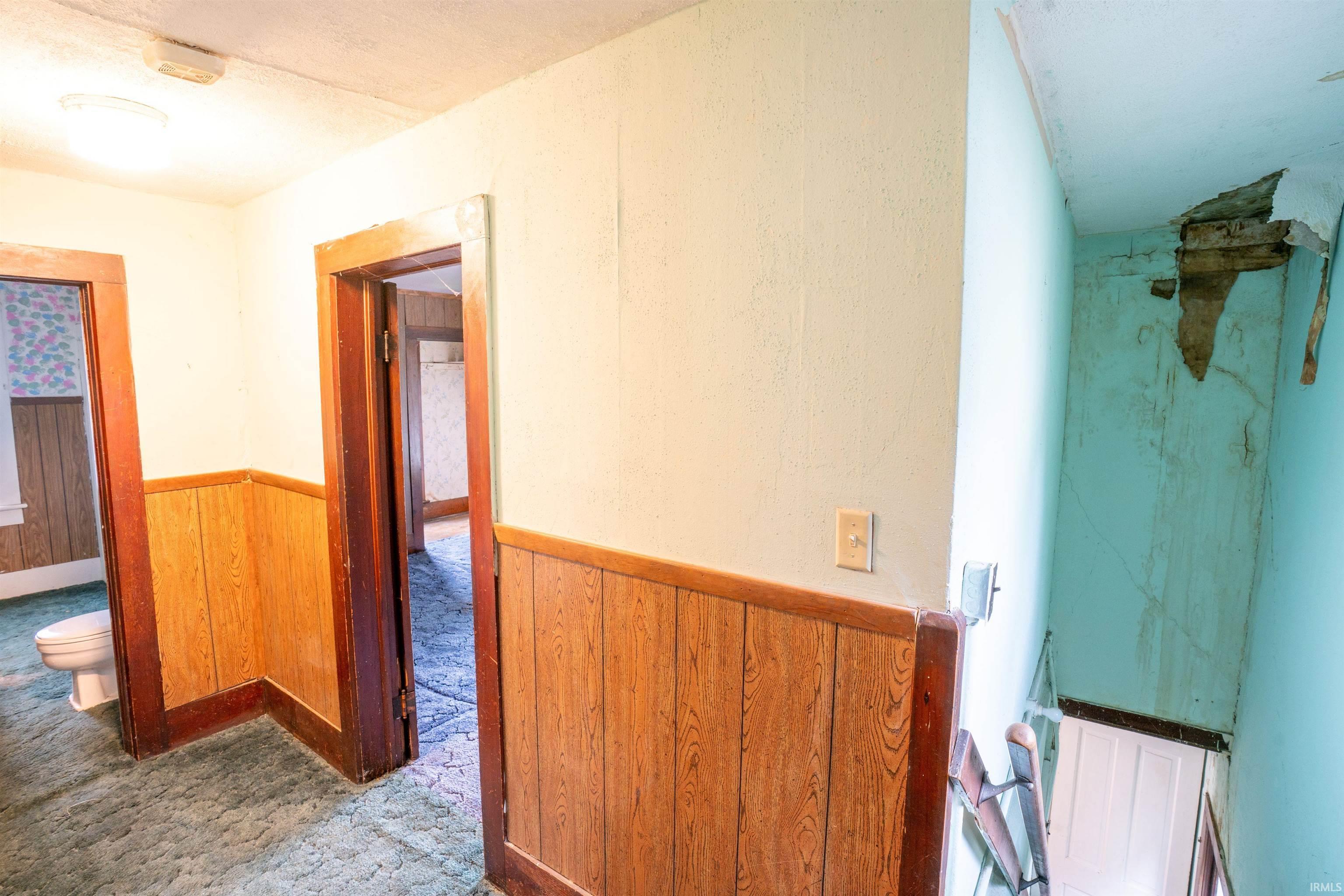 Photo 18 of 104 S Cowen Street