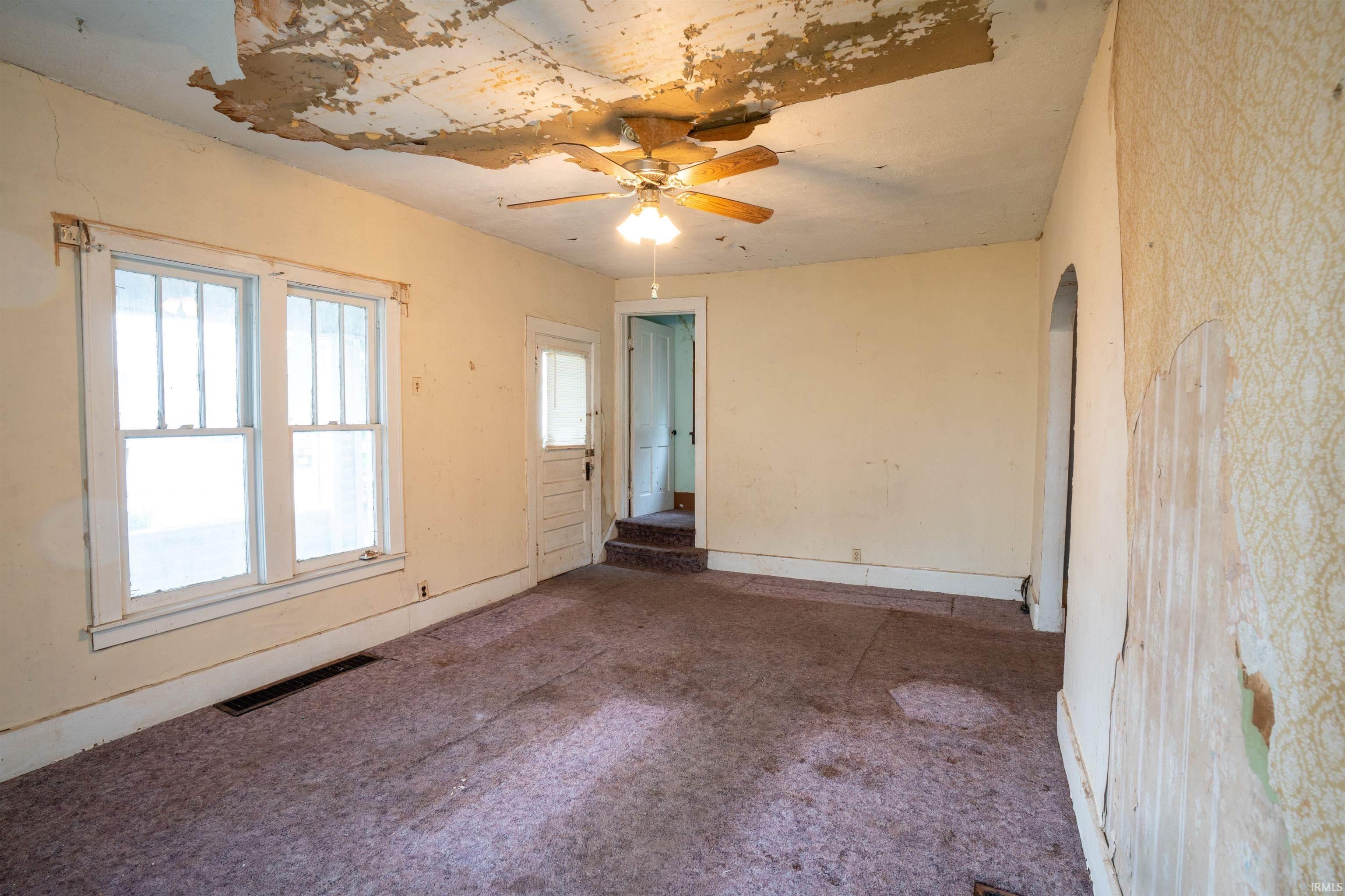 Photo 5 of 104 S Cowen Street