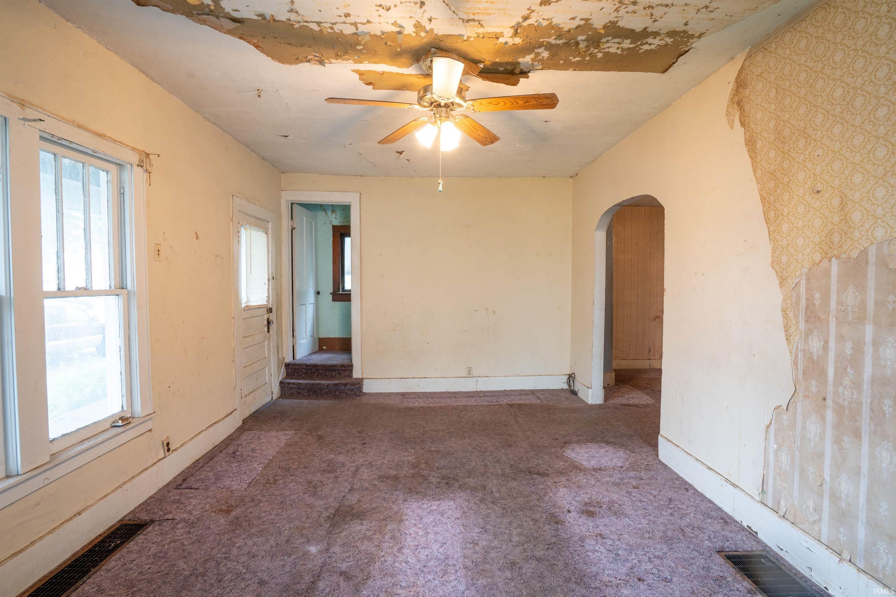 Photo 6 of 104 S Cowen Street