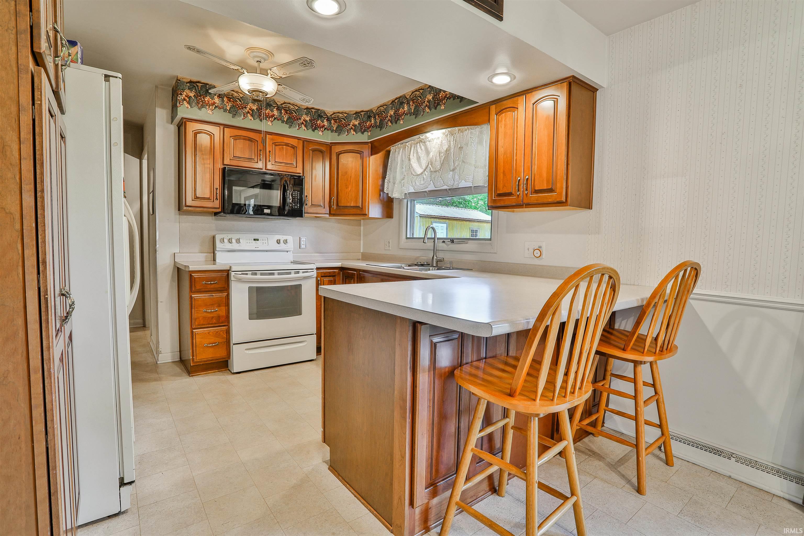 Photo 4 of 1402 Tanager Dr.