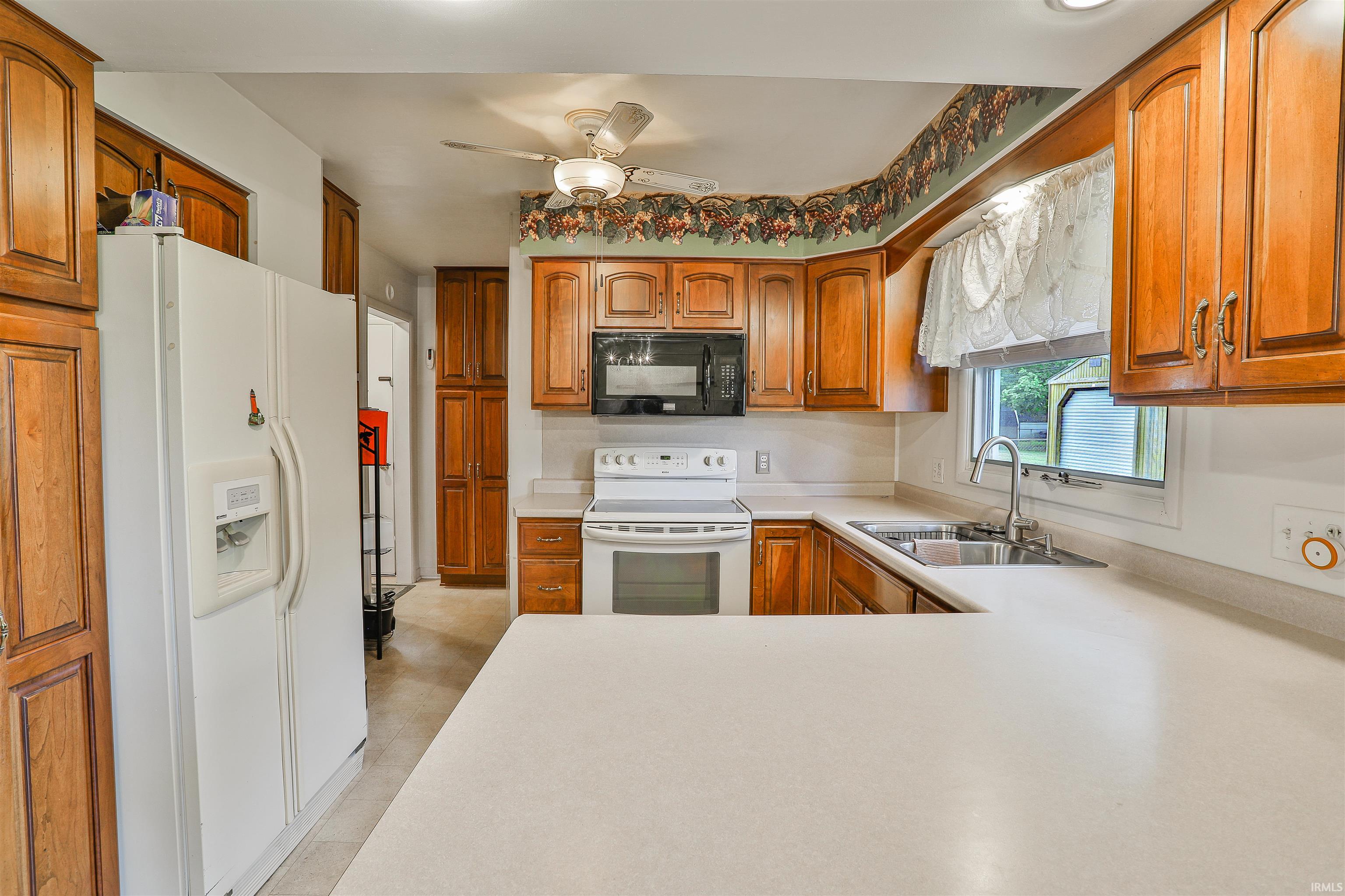 Photo 5 of 1402 Tanager Dr.