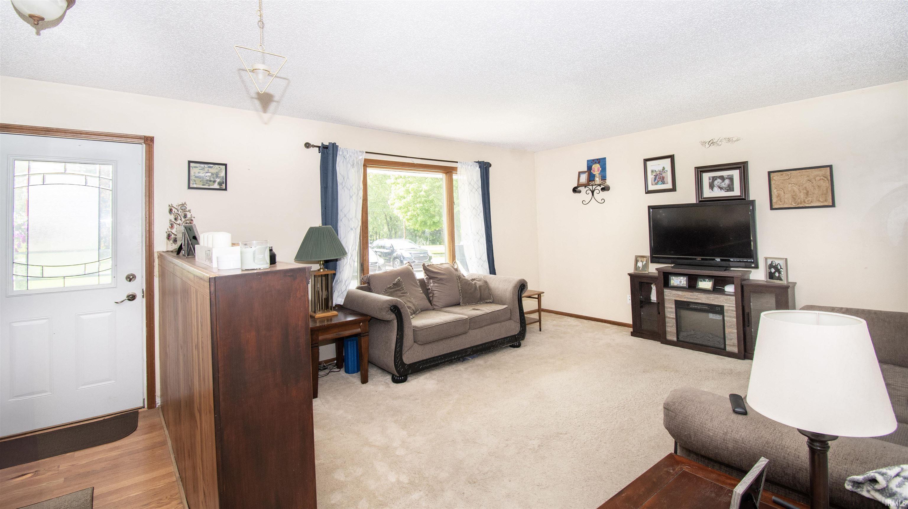 Photo 3 of 1220 N 290