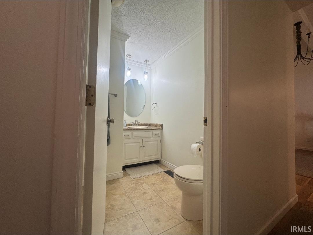 Photo 11 of 10704 Longwood Drive