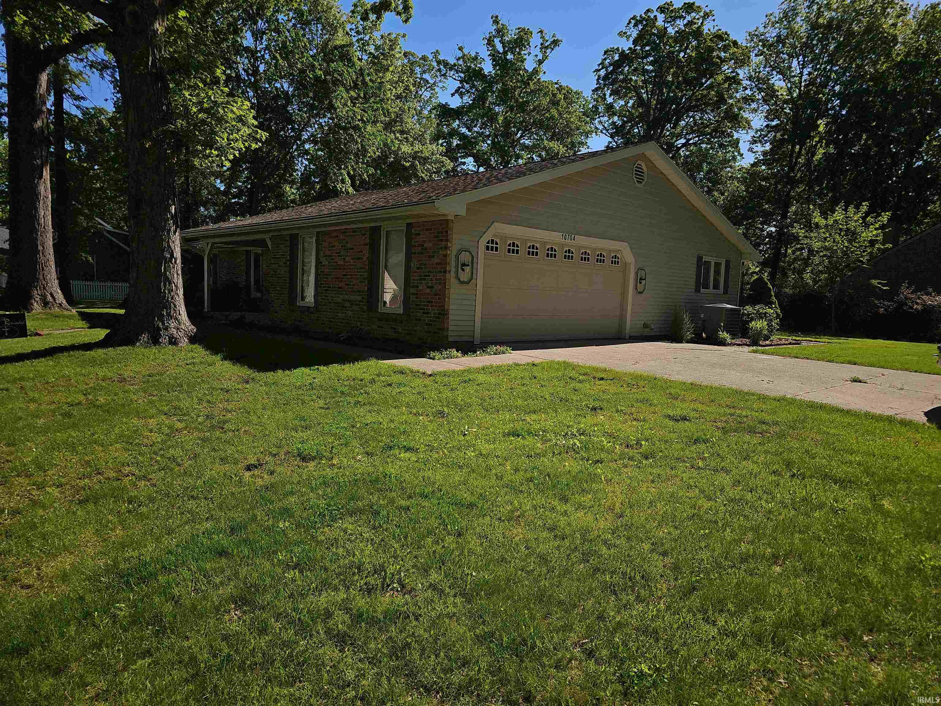 Photo 26 of 10704 Longwood Drive