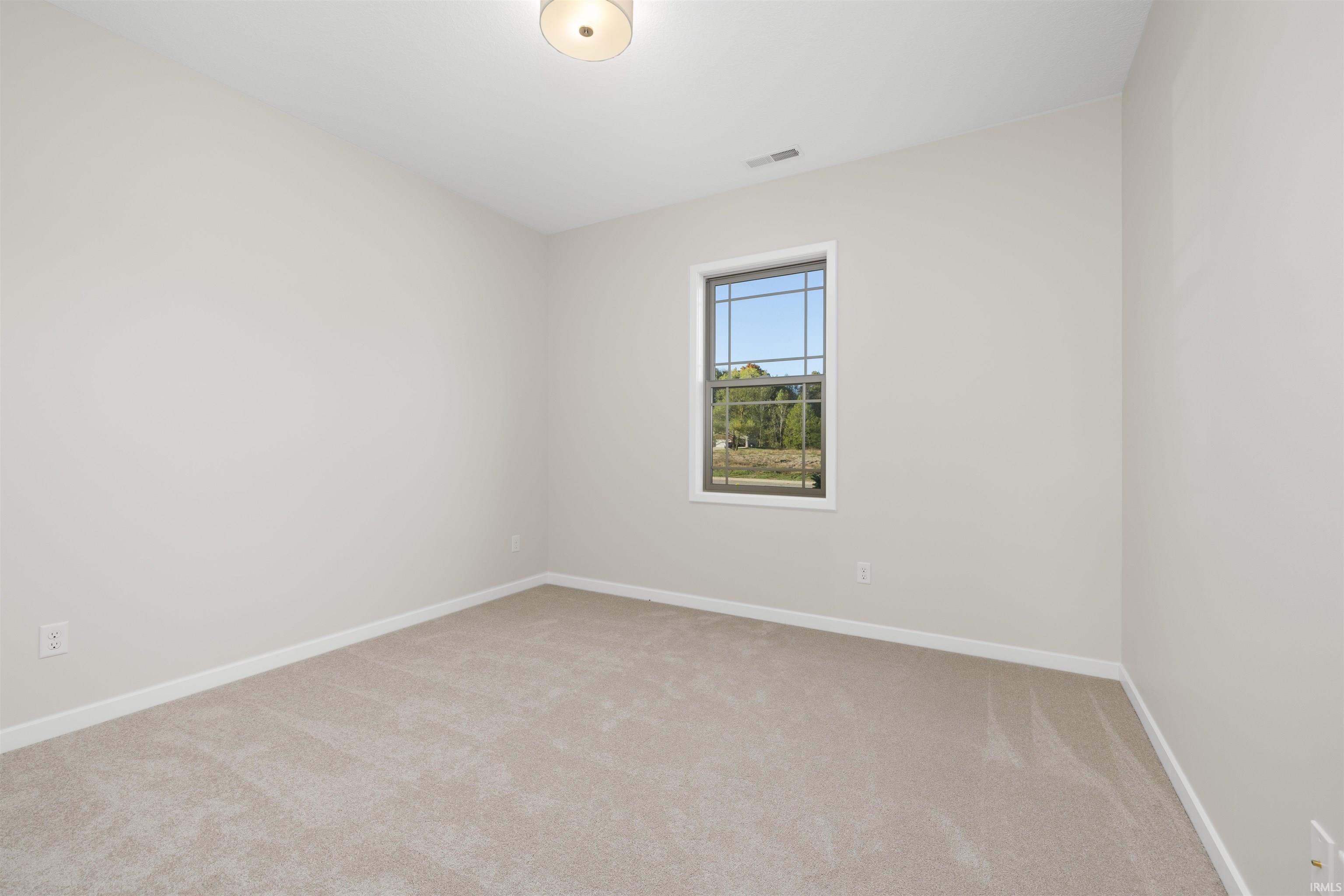 Photo 20 of 988 E Hawthorn Lane