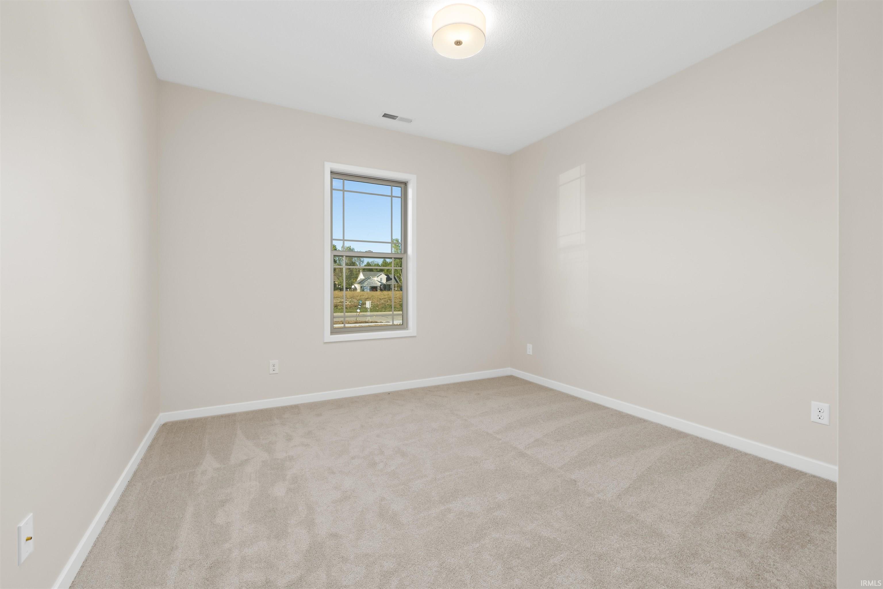 Photo 23 of 988 E Hawthorn Lane