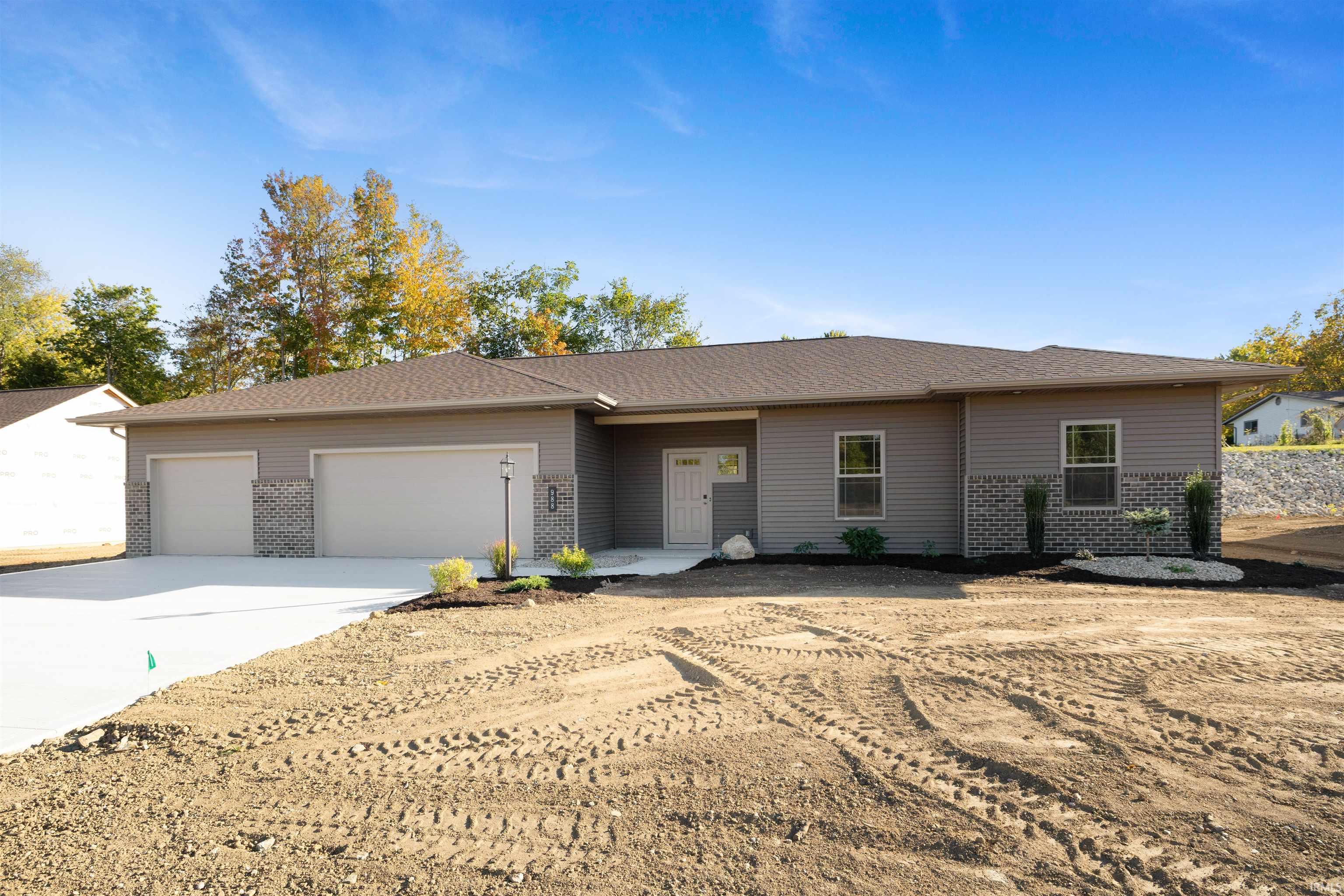 Photo 25 of 988 E Hawthorn Lane