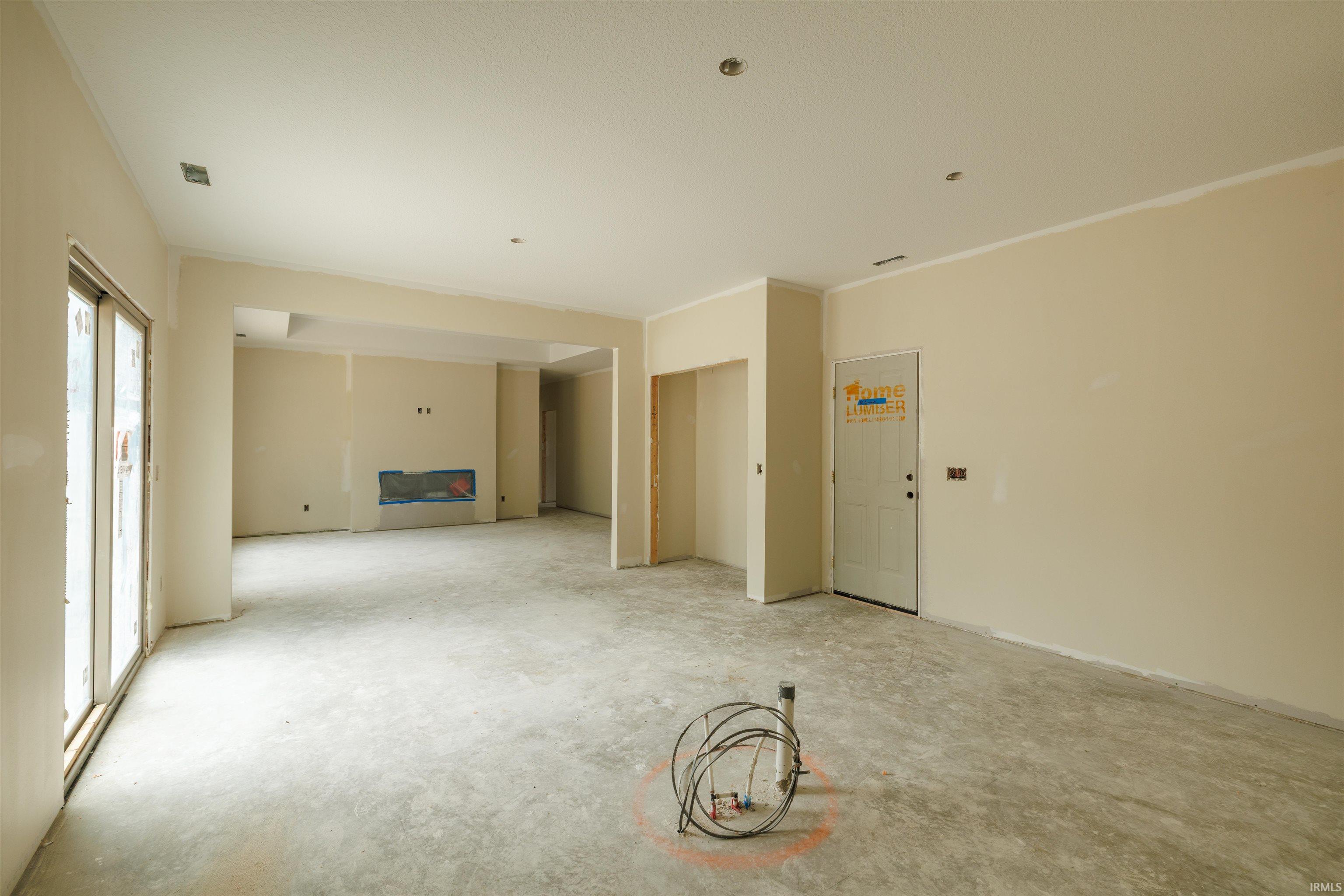 Photo 5 of 988 E Hawthorn Lane