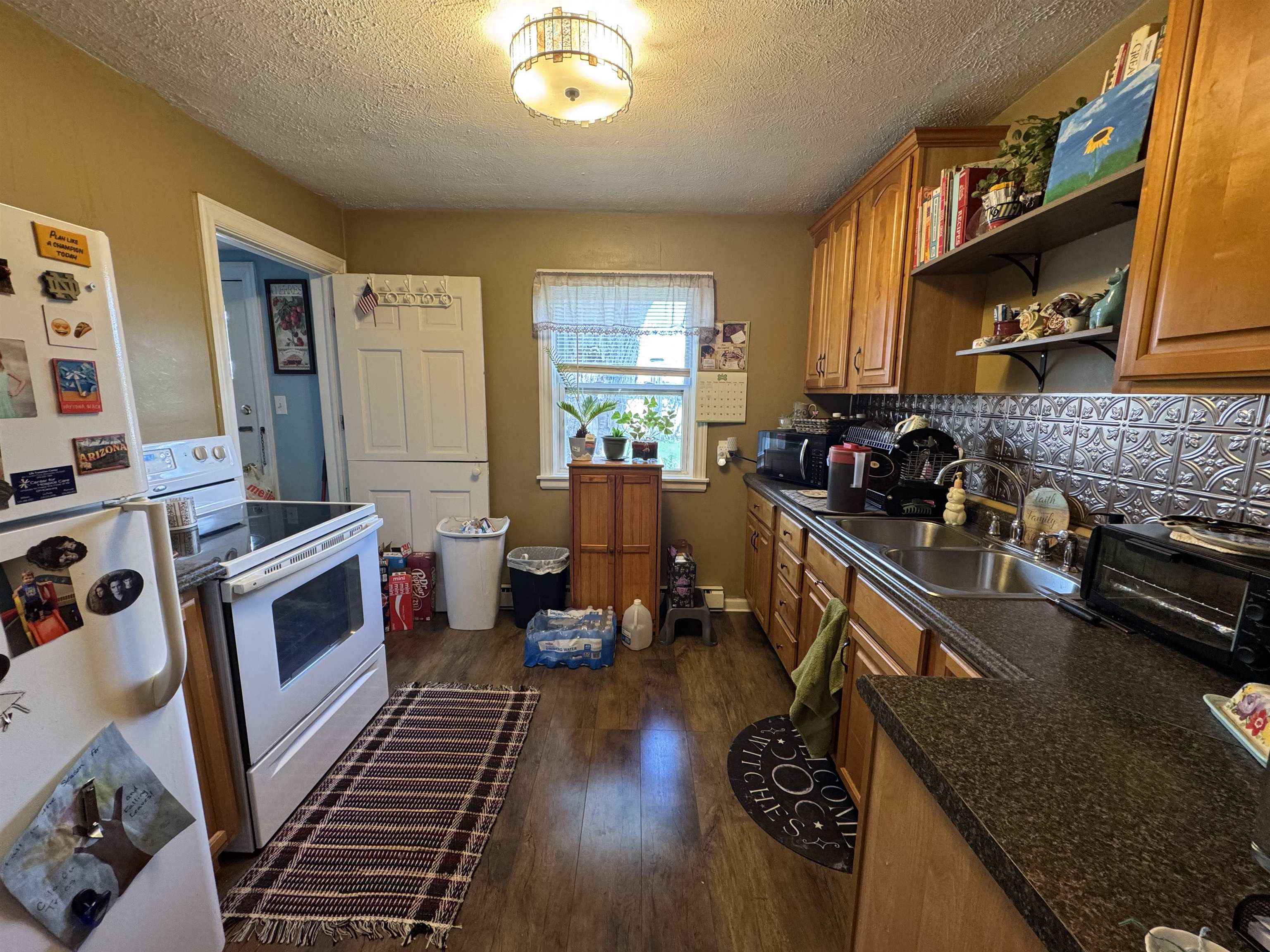 Photo 9 of 134 E Emerald Street