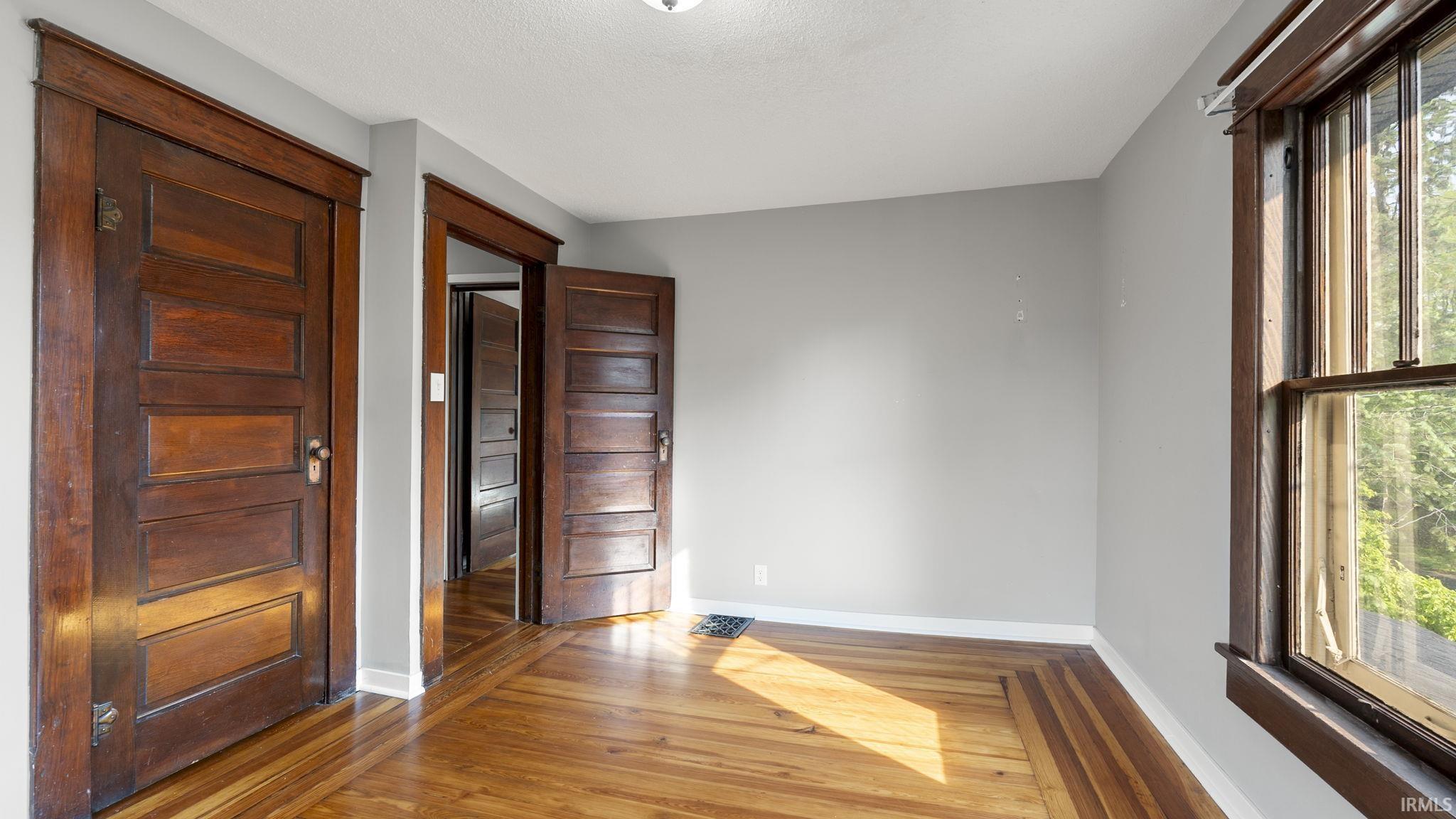 Photo 15 of 524 Byron Street