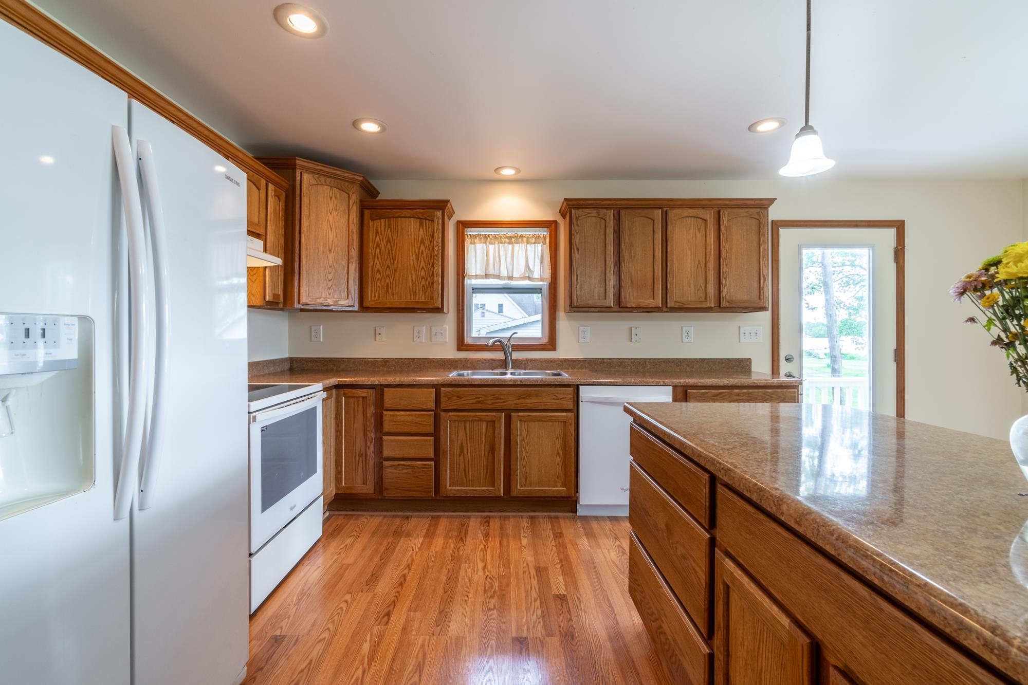 Photo 6 of 3775 W Columbia Street