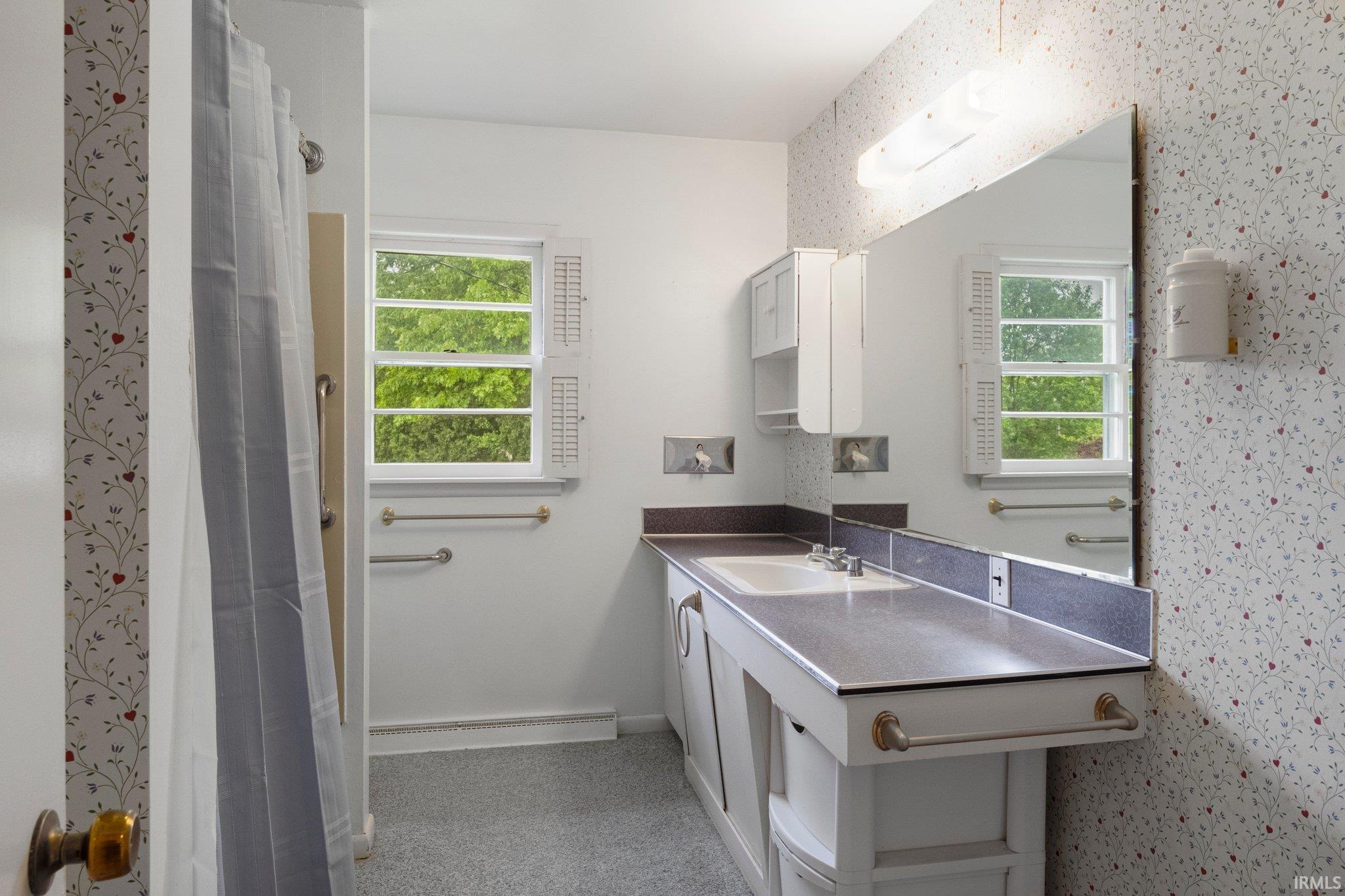 Photo 23 of 213 S Clark Street