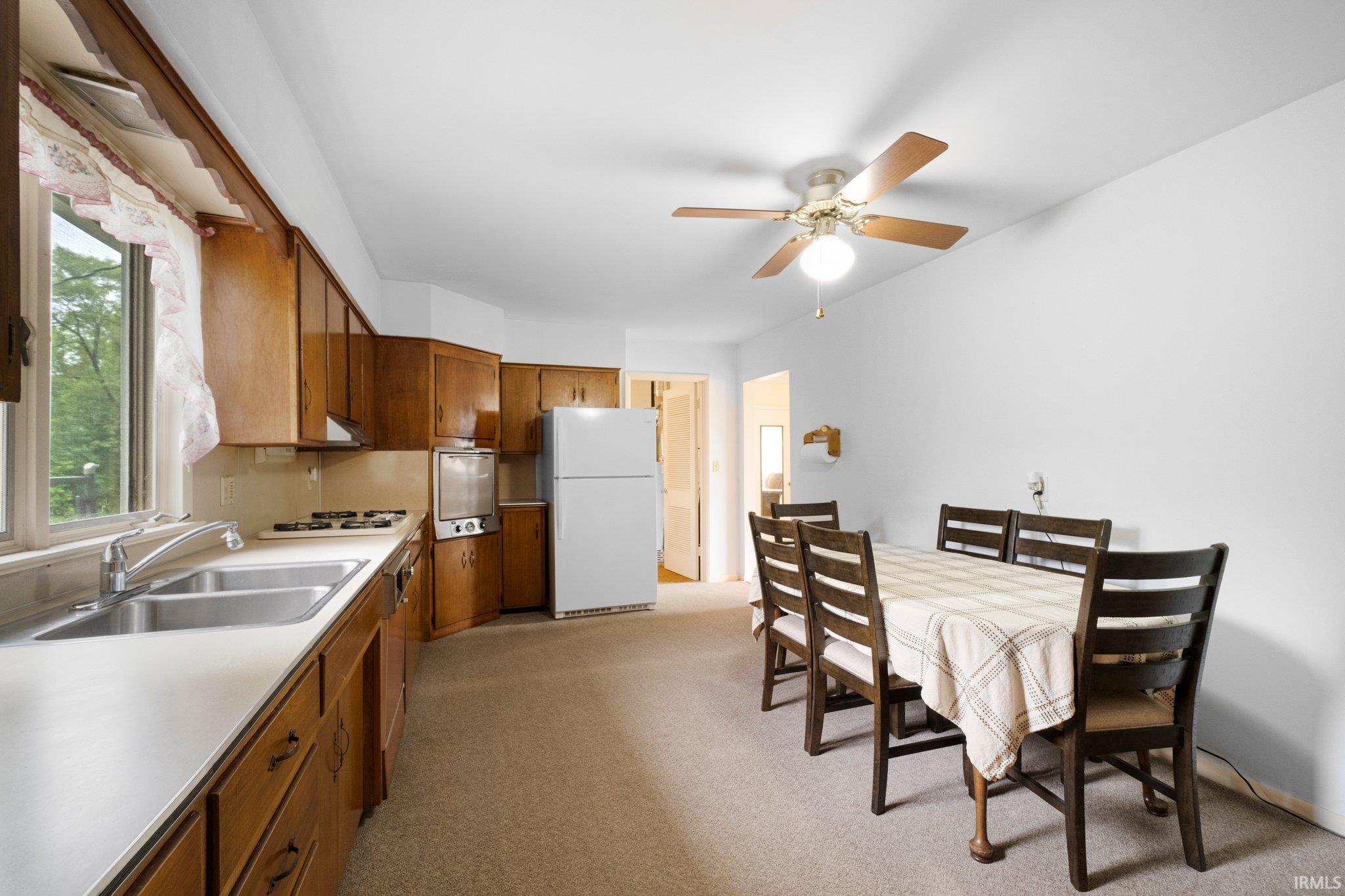 Photo 8 of 213 S Clark Street