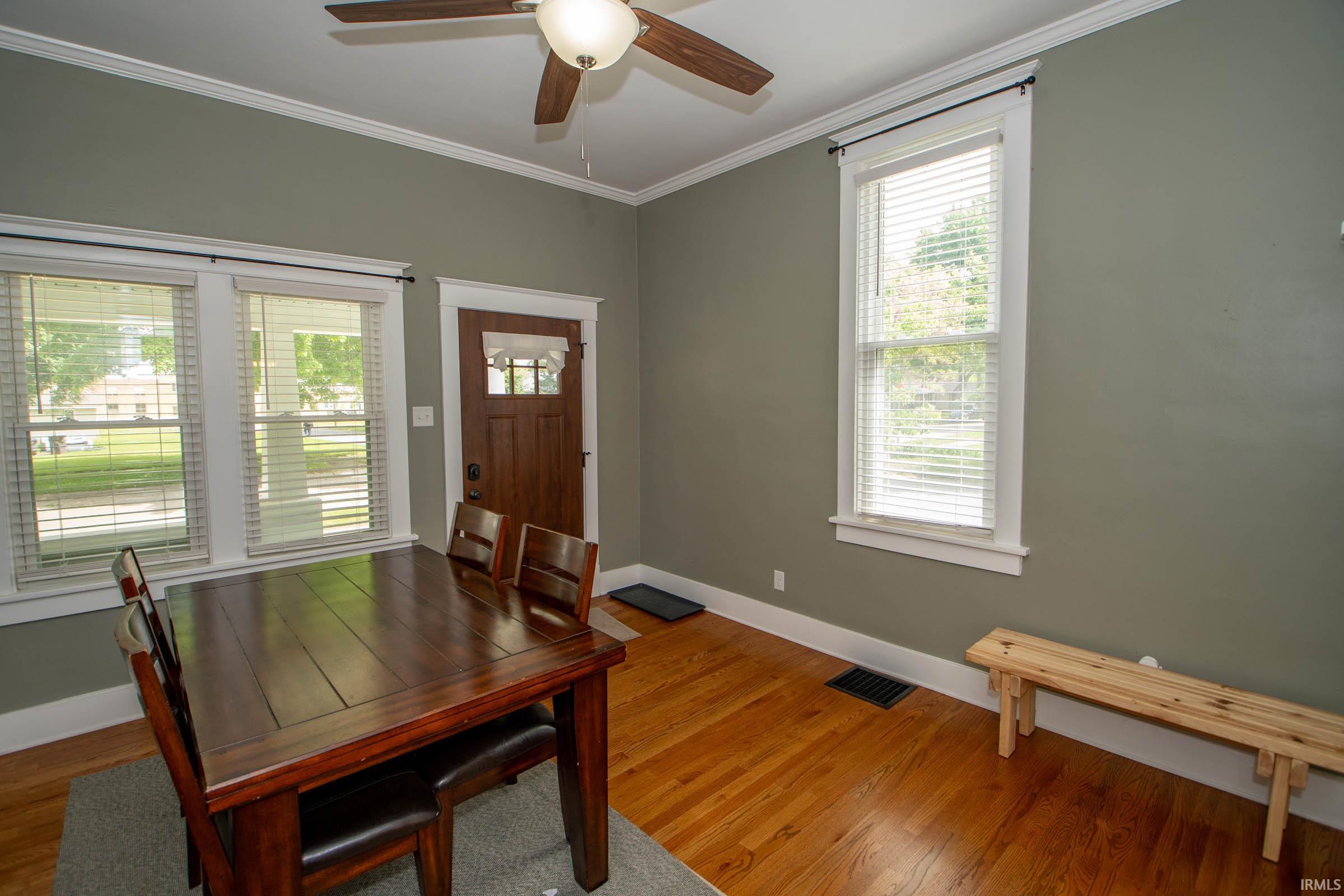 Photo 4 of 1201 Maple Row Street