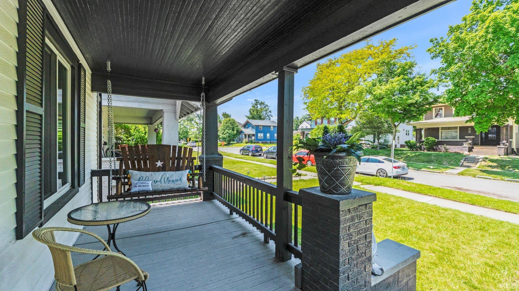Photo 3 of 3117 Hoagland Avenue