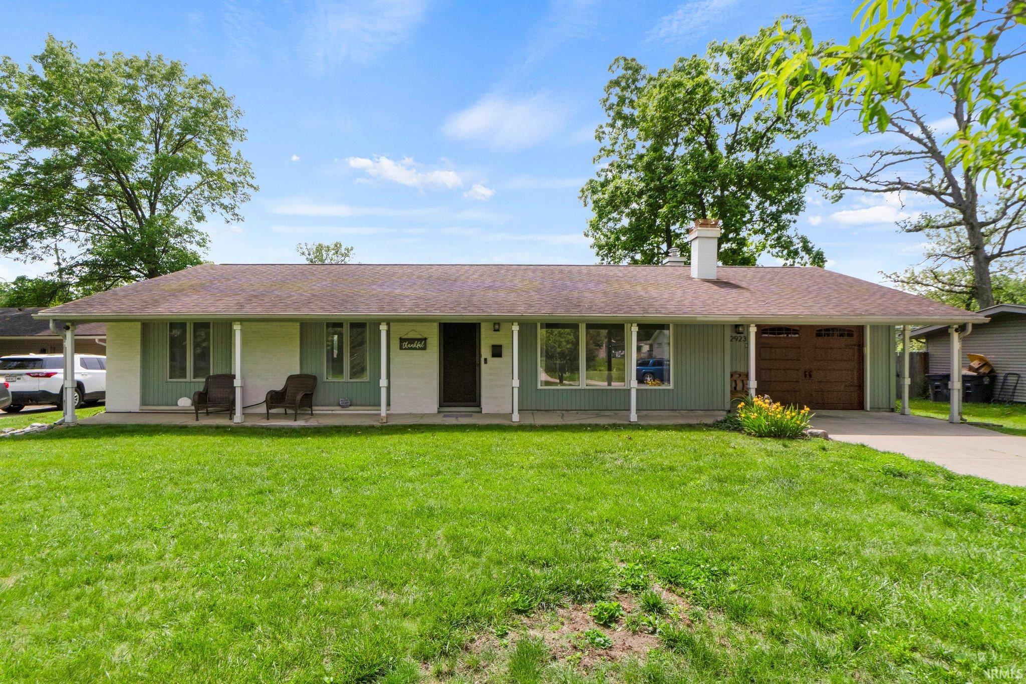 Photo 3 of 2923 Inwood Drive