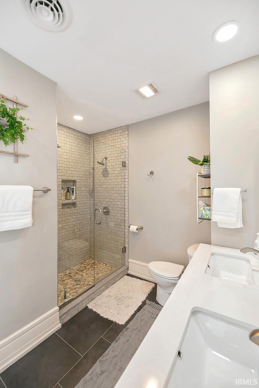 Photo 29 of 1126 E Jackson Boulevard