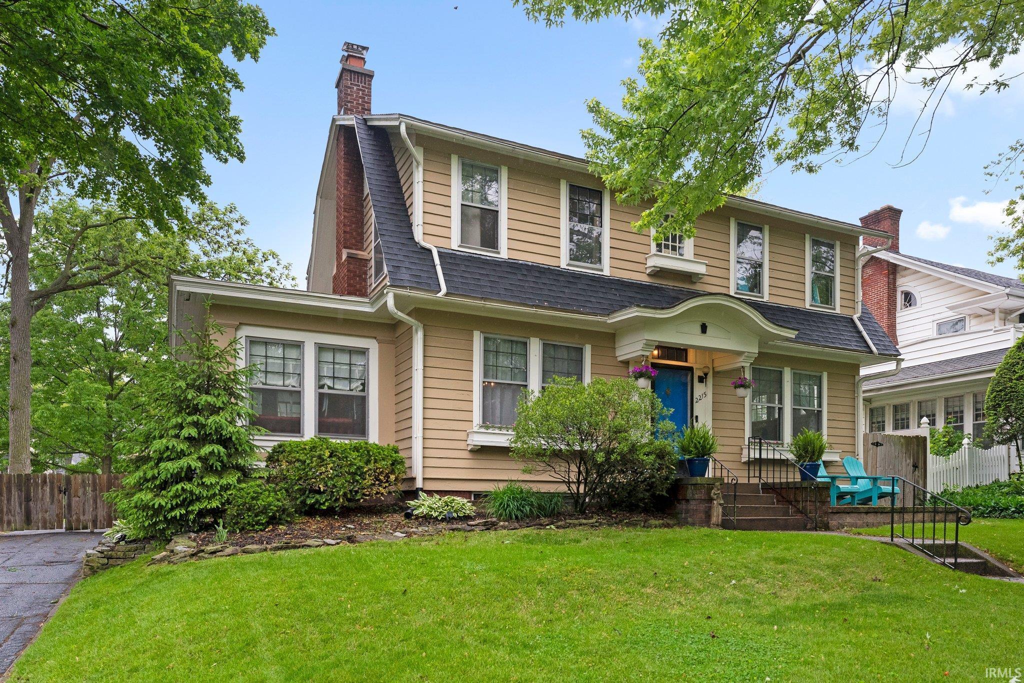Photo 0 of 2215 Kensington Boulevard