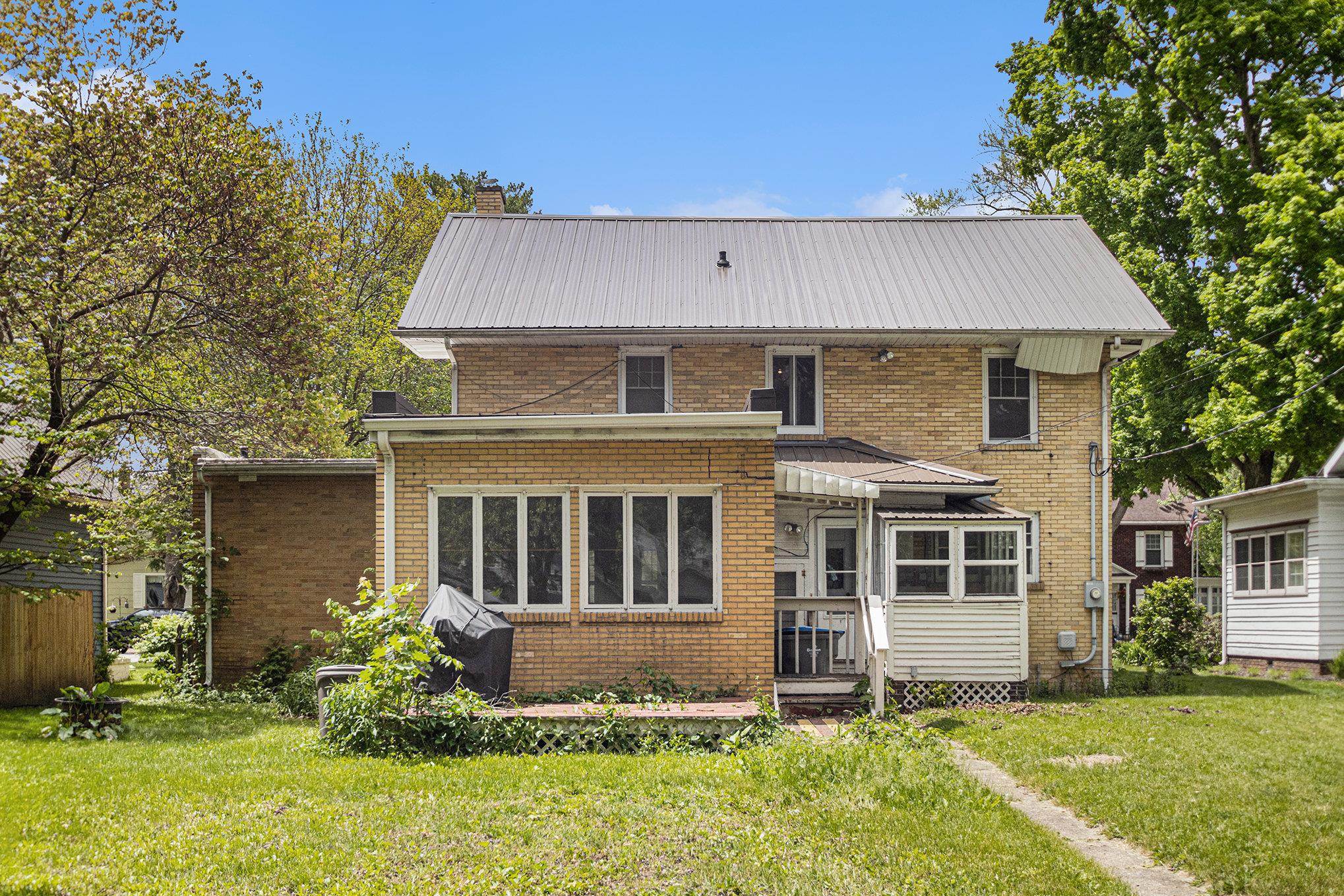 Photo 2 of 904 S 7Th Street